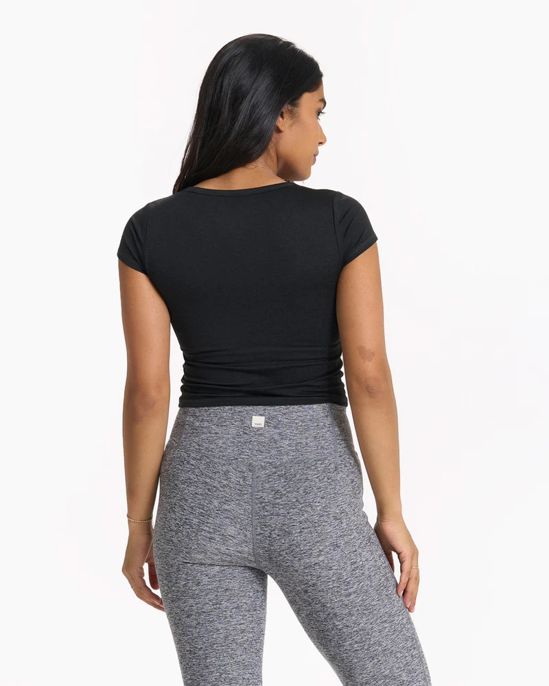 Vuori Short Sleeve Halo Crop