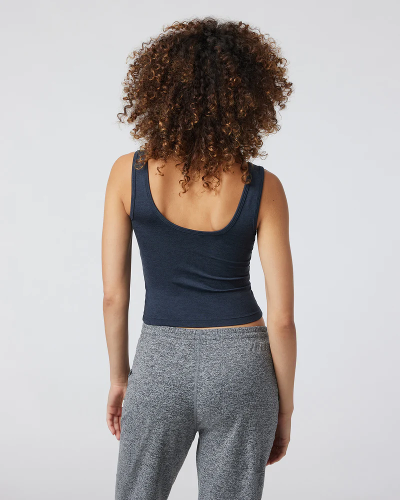 Vuori Halo Essential Tank