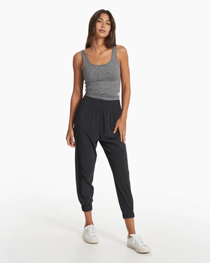 Vuori Halo Essential Tank