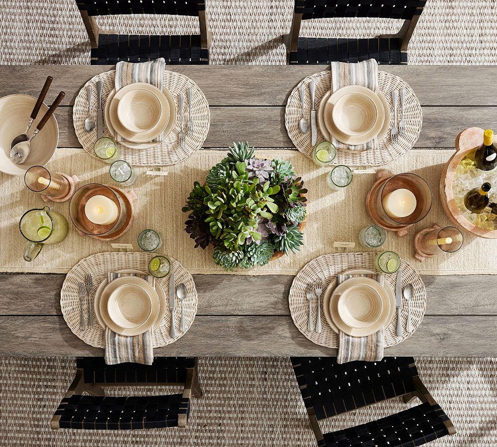 Pottery Barn Larkin Outdoor Melamine Dinner Plates