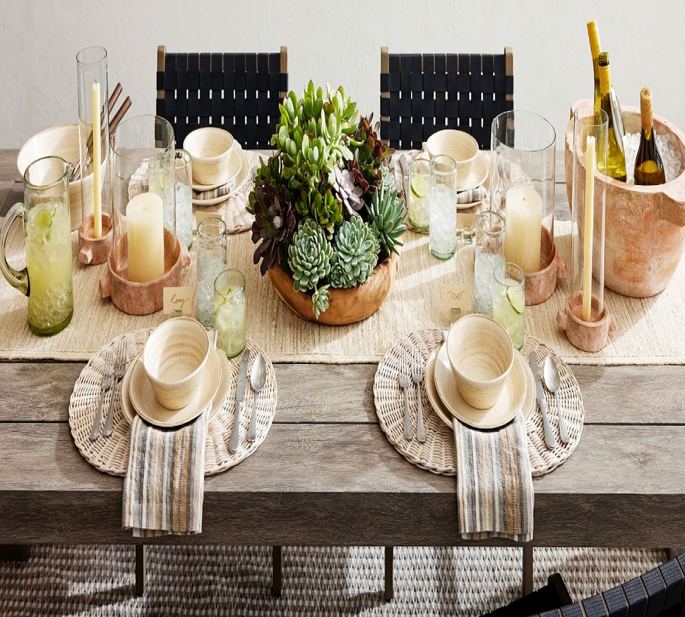 Pottery Barn Larkin Outdoor Melamine Dinner Plates