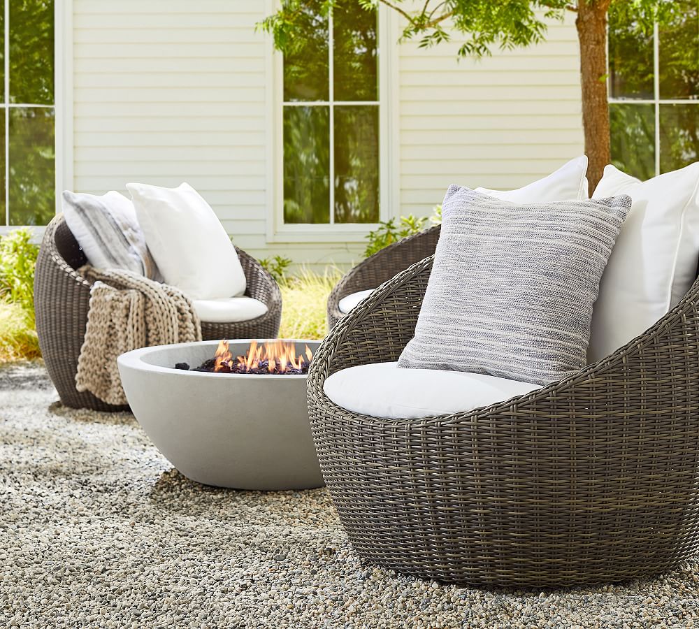 Pottery Barn Torrey Wicker Papasan Swivel Outdoor Lounge Chair
