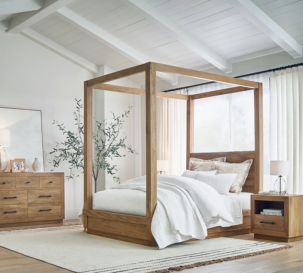 Pottery Barn Oakleigh Canopy Bed