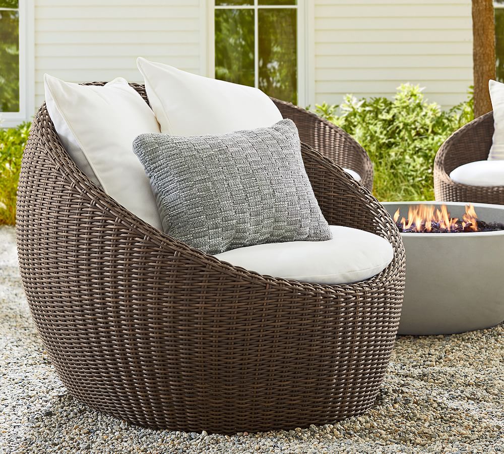 Pottery Barn Torrey Wicker Papasan Swivel Outdoor Lounge Chair