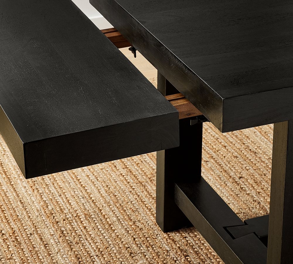 Pottery Barn Reed Extending Dining Table (73"-115")