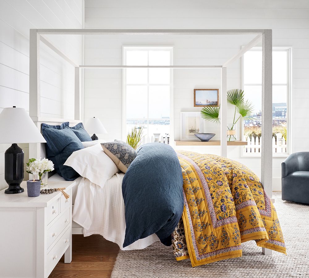 Pottery Barn Farmhouse 4-Drawer Nightstand (28.5")