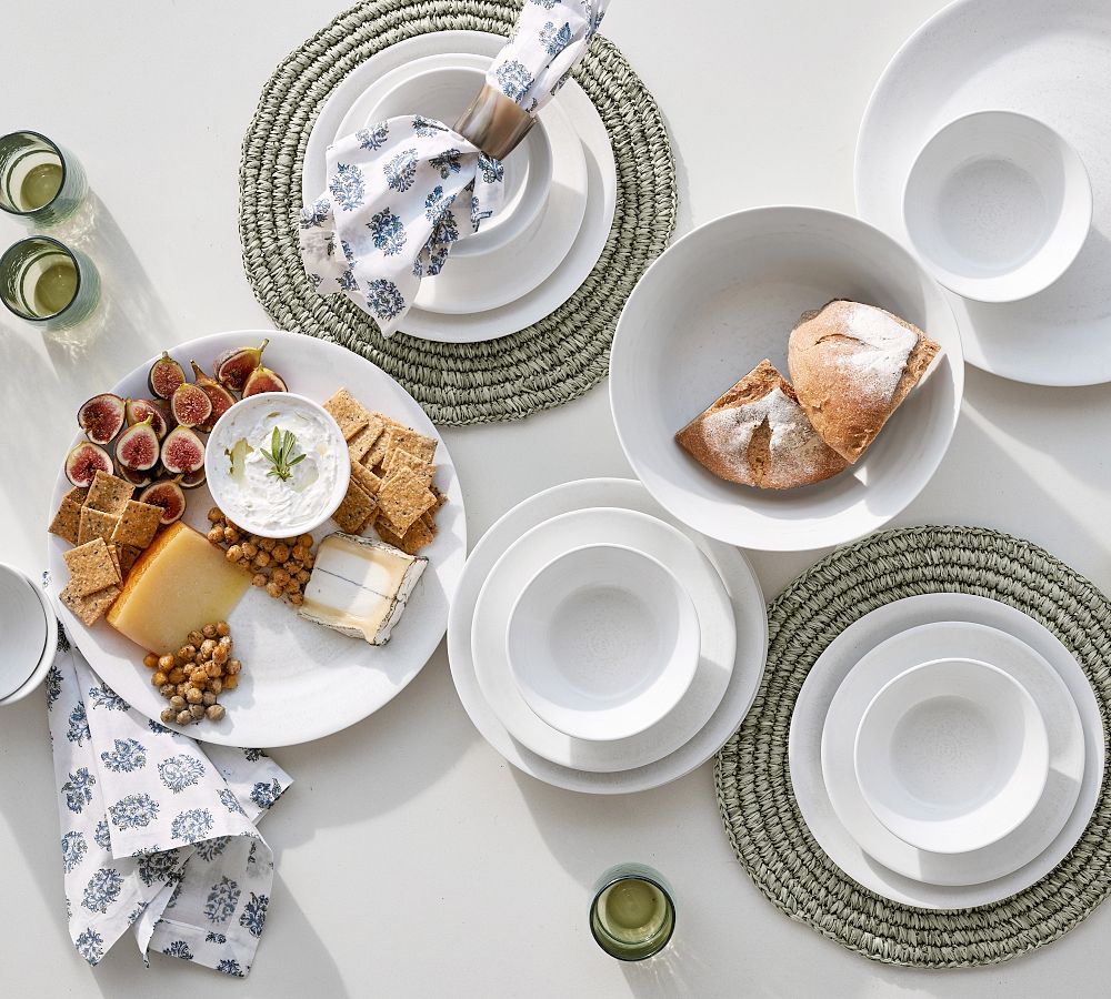 Pottery Barn Larkin Outdoor Melamine Dinner Plates