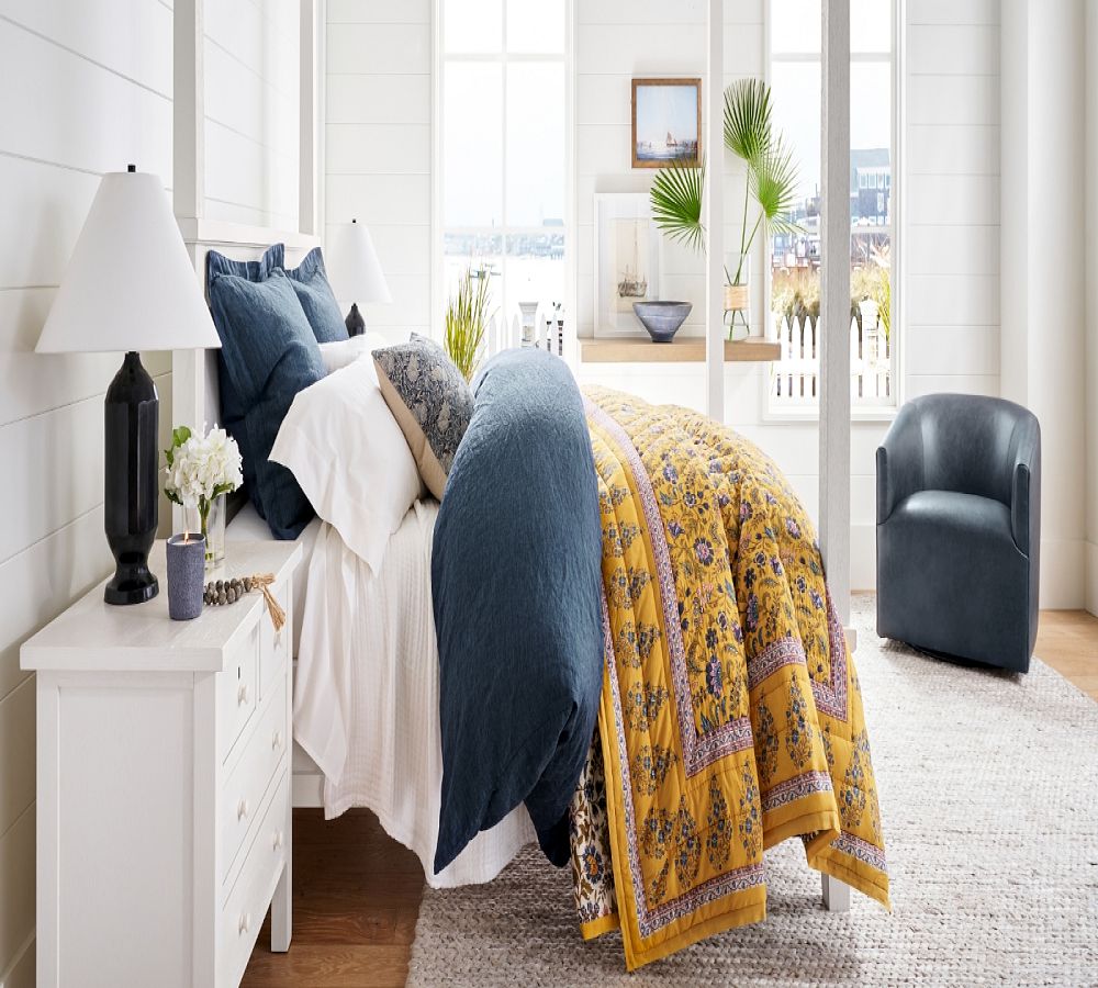 Pottery Barn Farmhouse 4-Drawer Nightstand (28.5")
