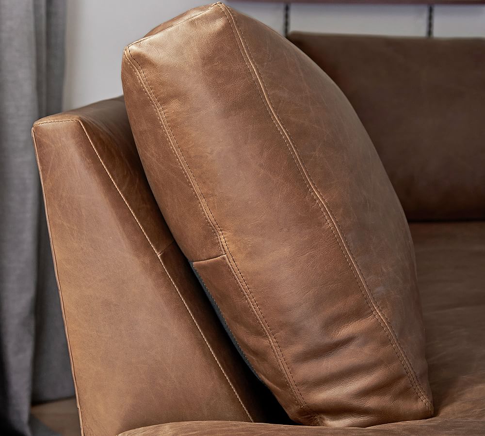 Pottery Barn Turner Square Arm Leather Return Bumper Sectional (106"&ndash;125")