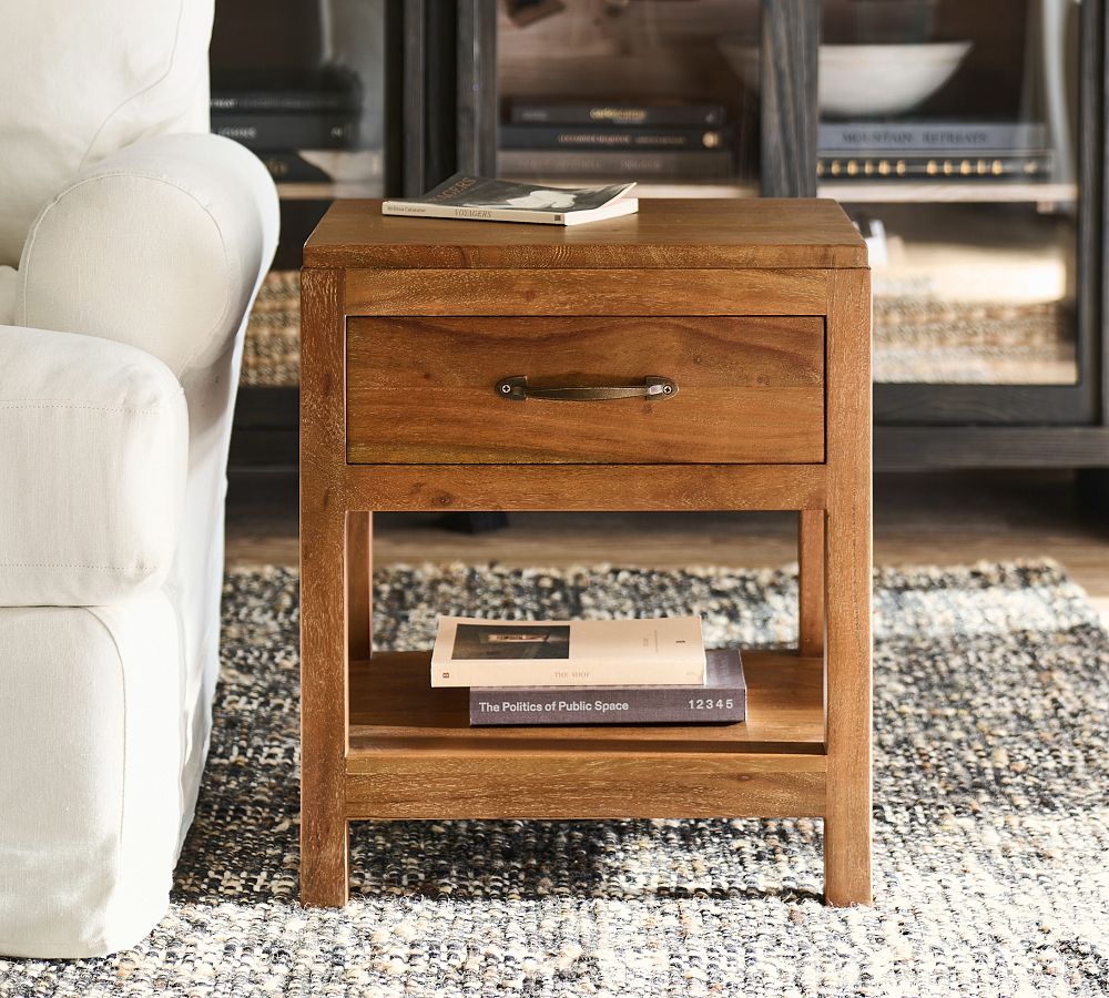 Pottery Barn Menlo Side Table (19")