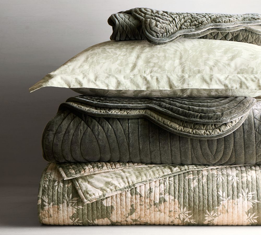 Pottery Barn Juliette Toile Handcrafted Reversible Pick-Stitch Quilt