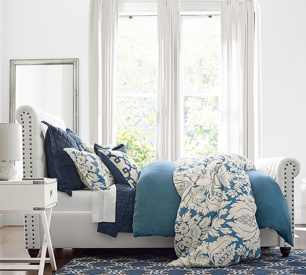 Pottery Barn Chesterfield Tufted Upholstered Bed with Footboard
