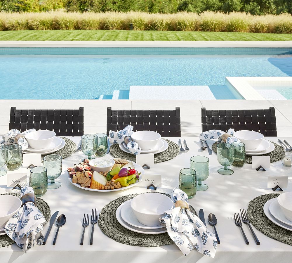 Pottery Barn Larkin Outdoor Melamine Dinner Plates
