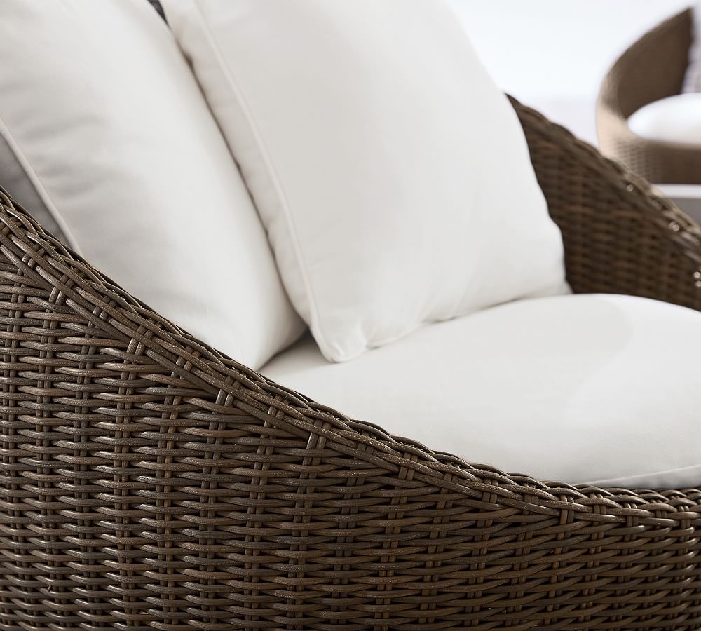 Pottery Barn Torrey Wicker Papasan Swivel Outdoor Lounge Chair