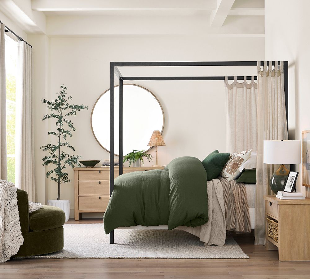 Pottery Barn Modern Farmhouse 6-Drawer Dresser (64")