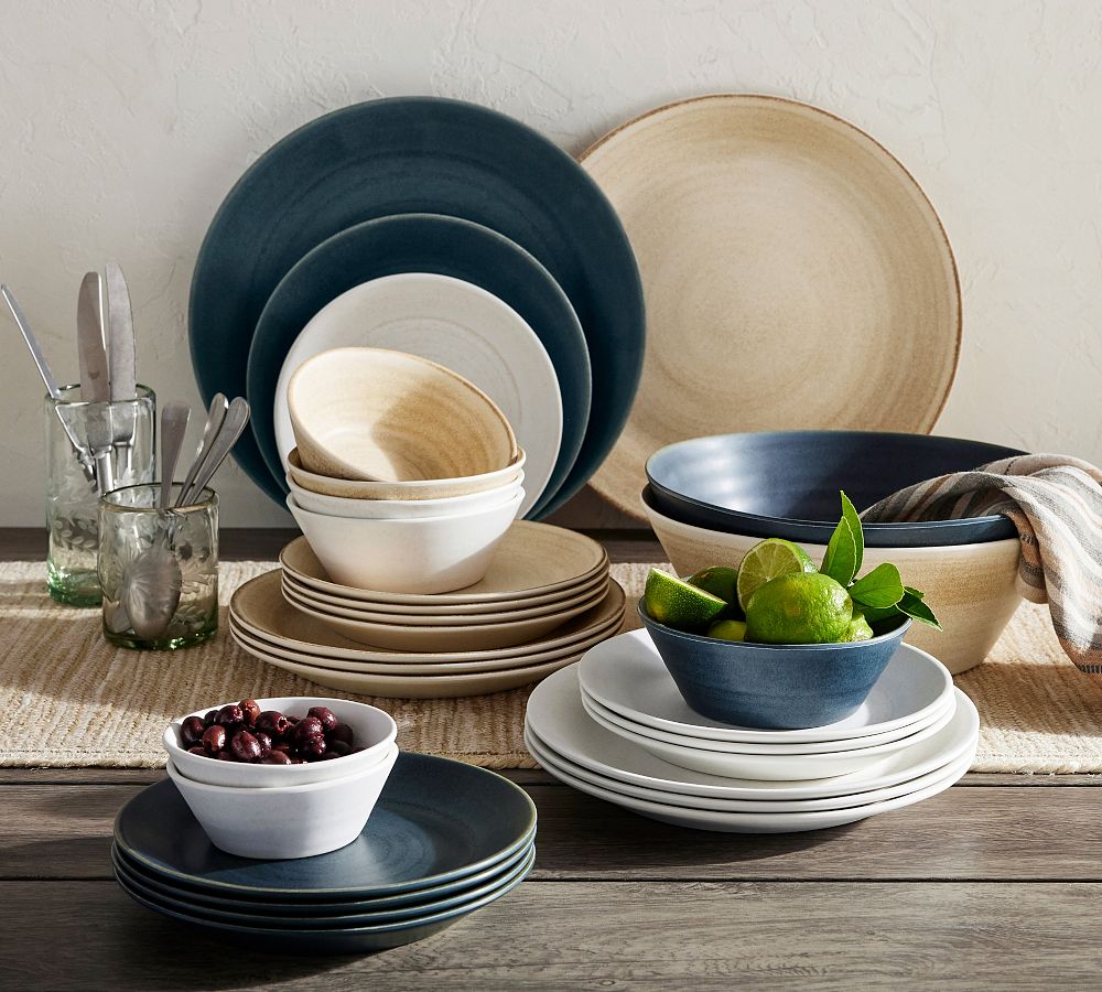 Pottery Barn Larkin Outdoor Melamine Dinner Plates