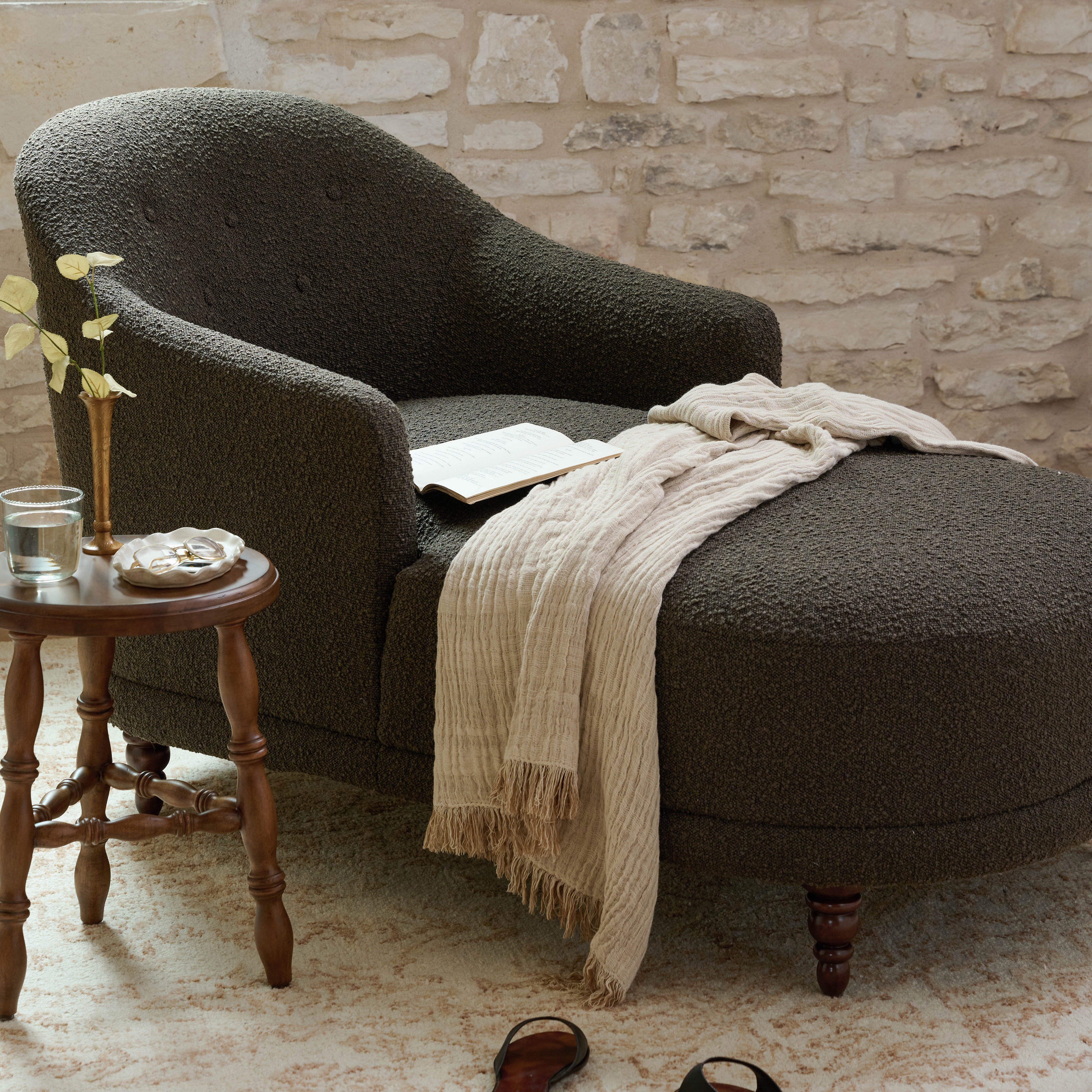 Magnolia Marley Chaise