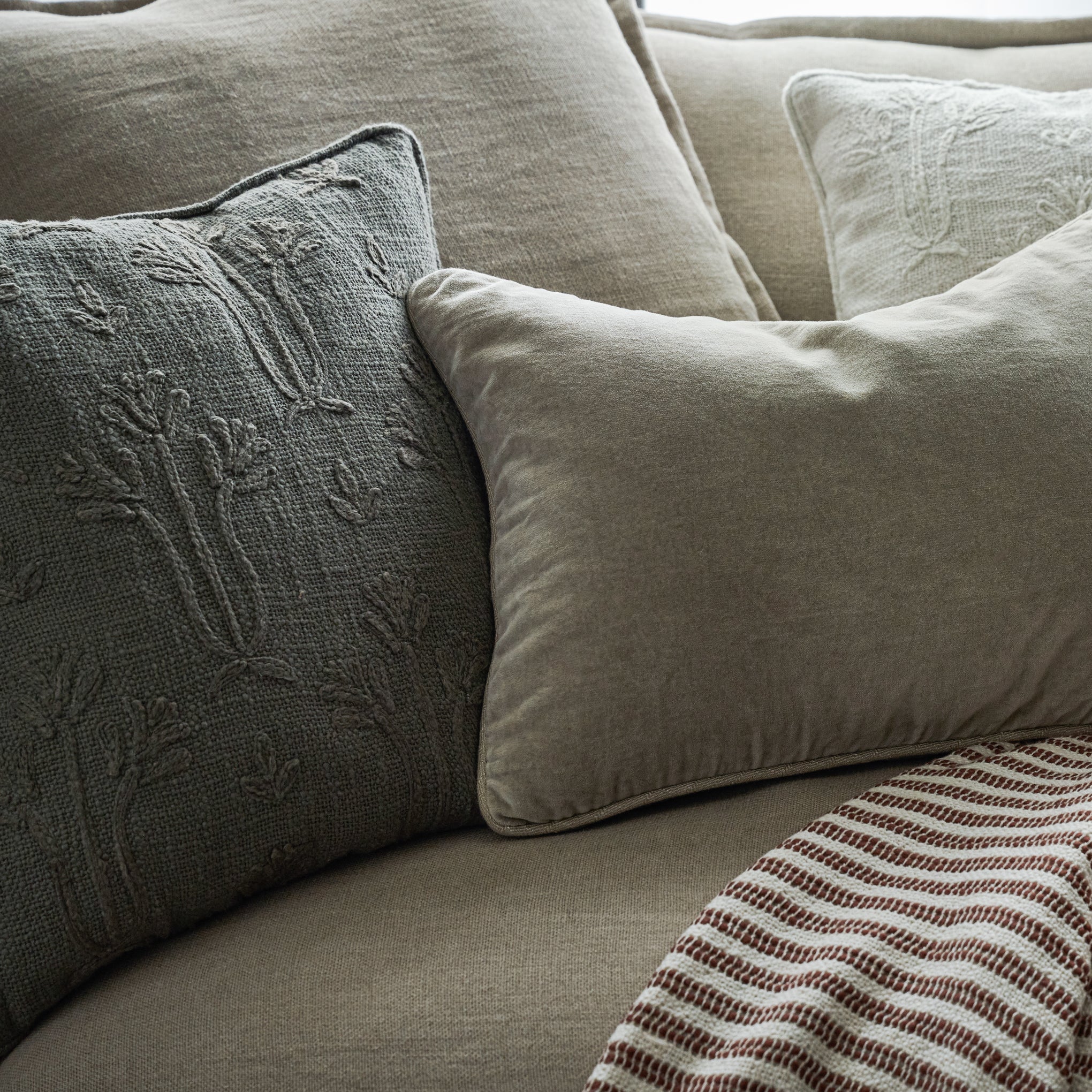 Magnolia Tulip Textured Pillow