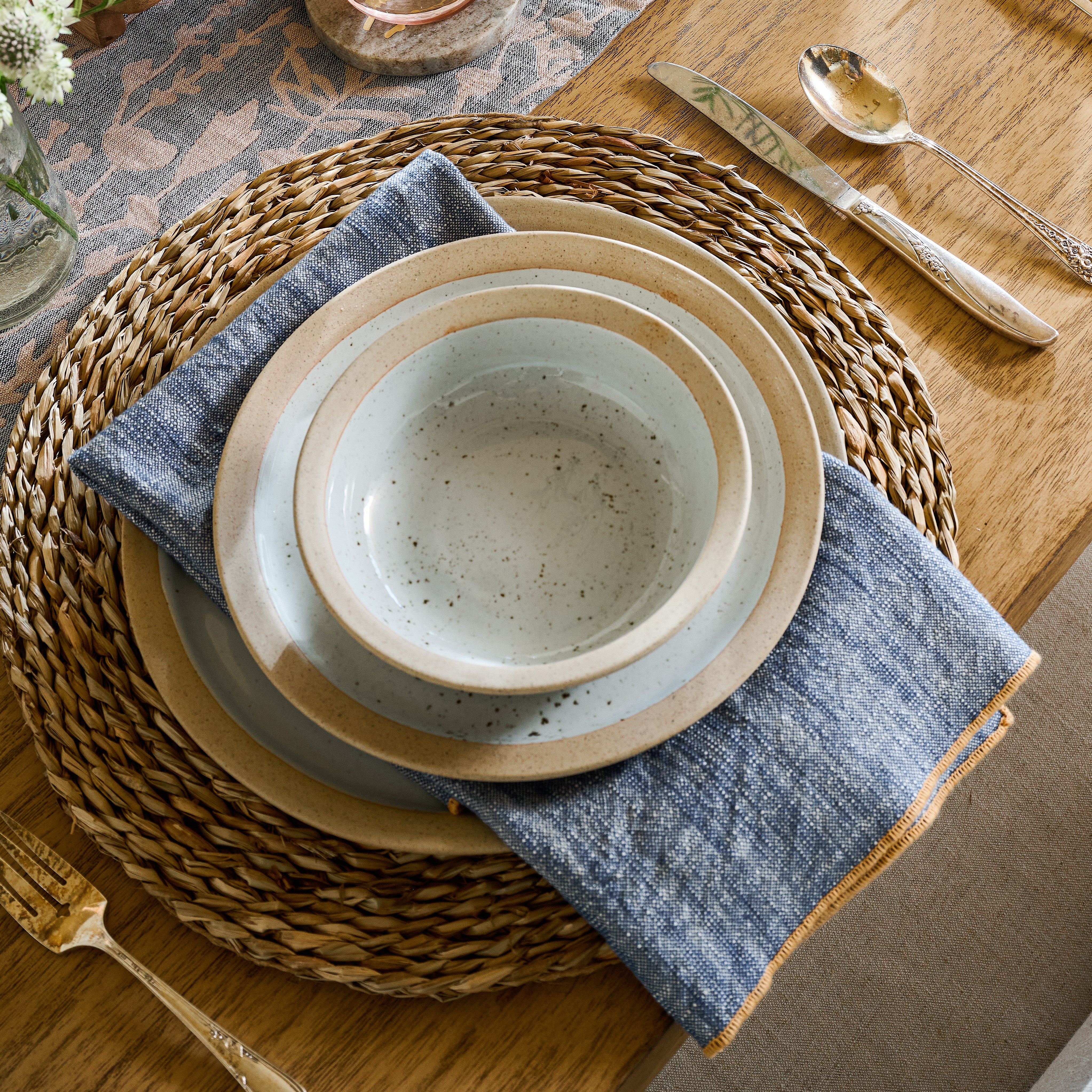 Magnolia Lillia Plate