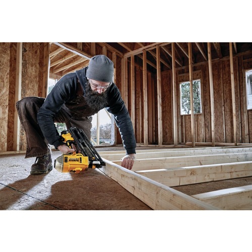 DEWALT Dewalt DCN692B 20V MAX Brushless Paper Collated Lithium-Ion 30 Degrees Cordless Framing Nailer (Tool Only)