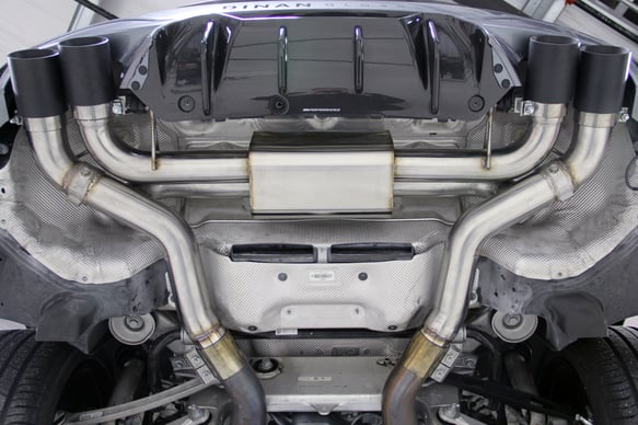 Holley Dinan F90 M5 Experience Package (E)