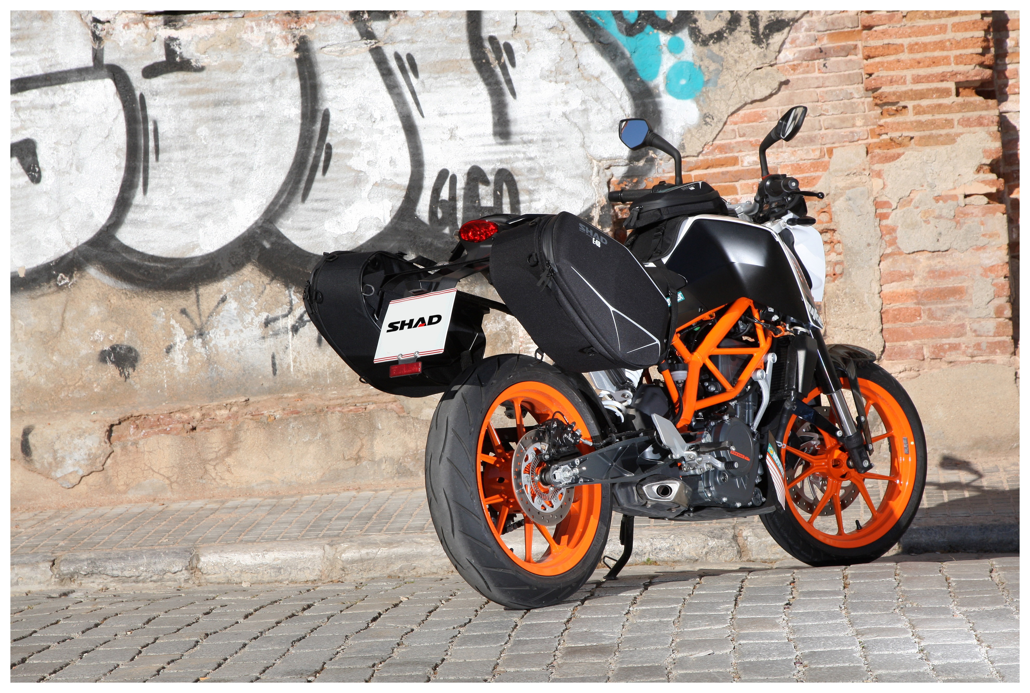 Shad E48 Semi Rigid Saddlebags