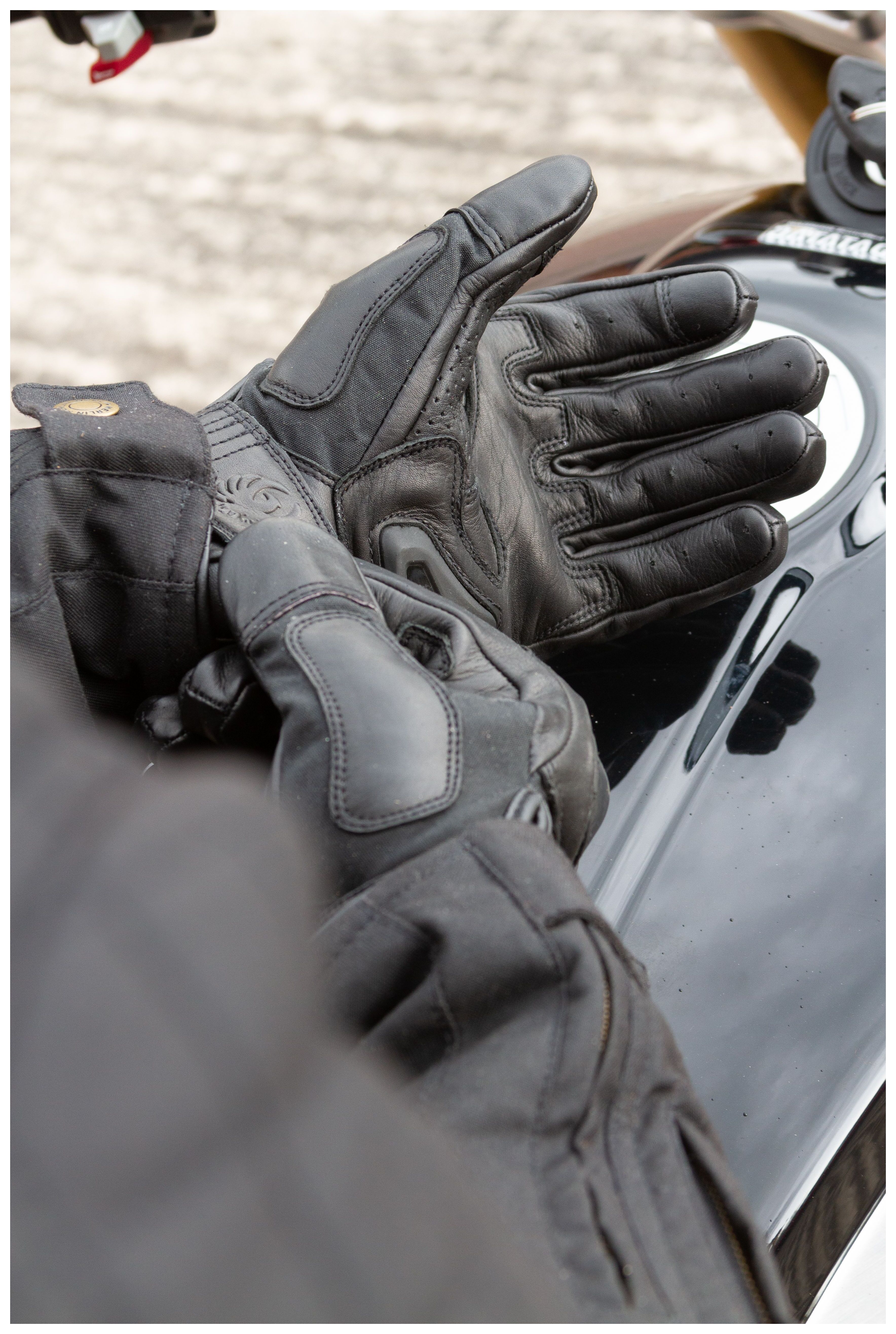 Merlin Glenn Gloves
