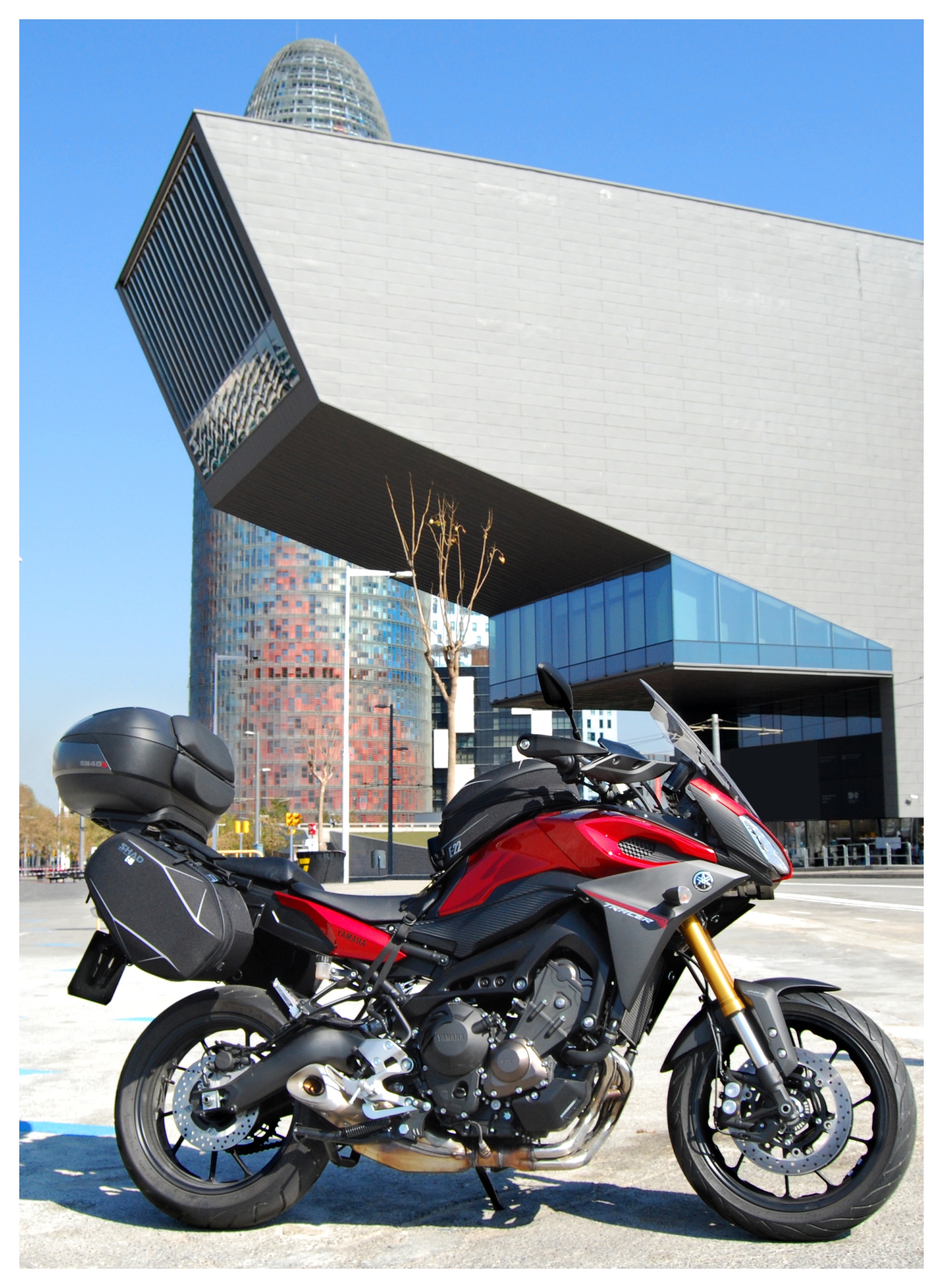 Shad E48 Semi Rigid Saddlebags