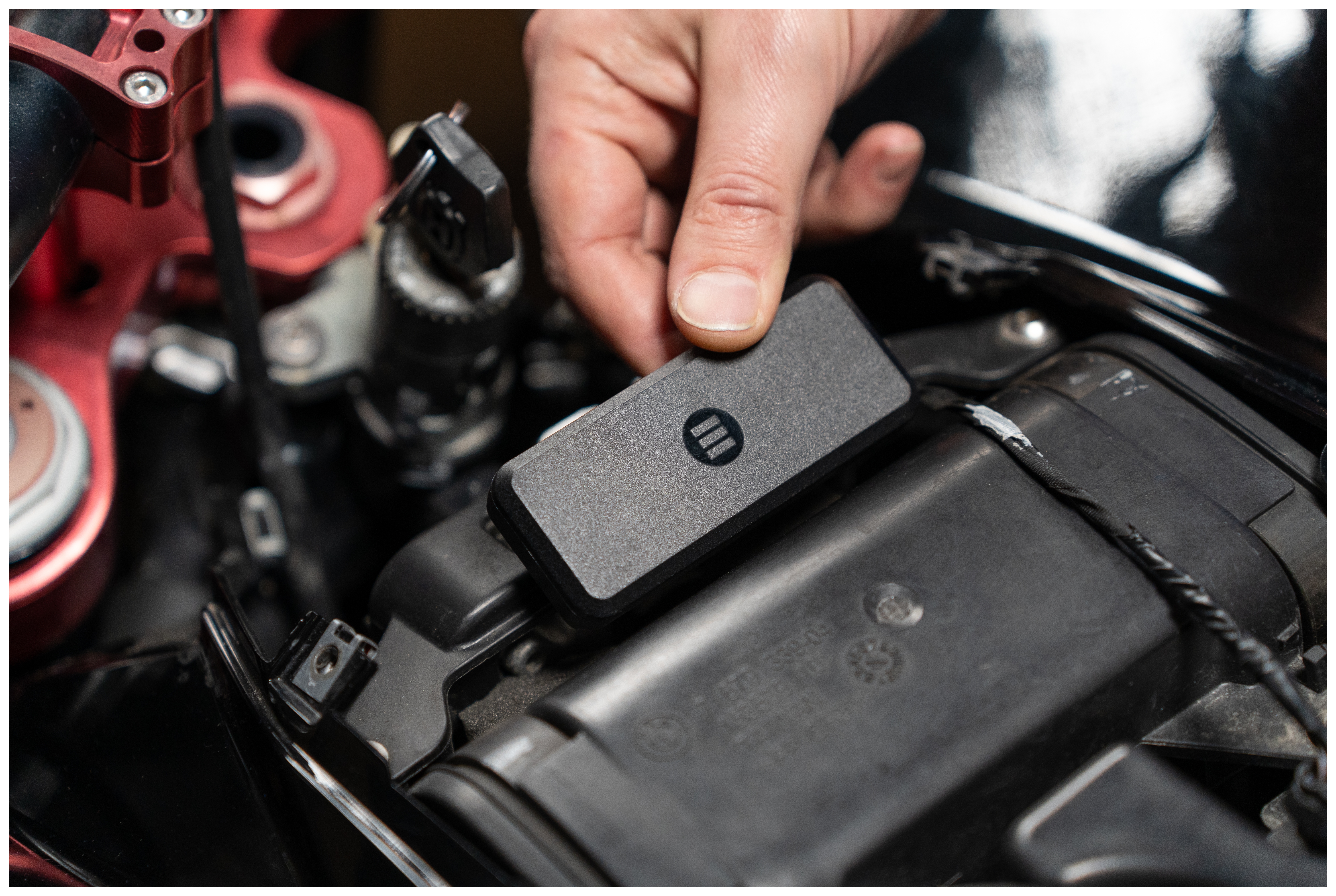 Monimoto M9 GPS Anti-Theft Tracker