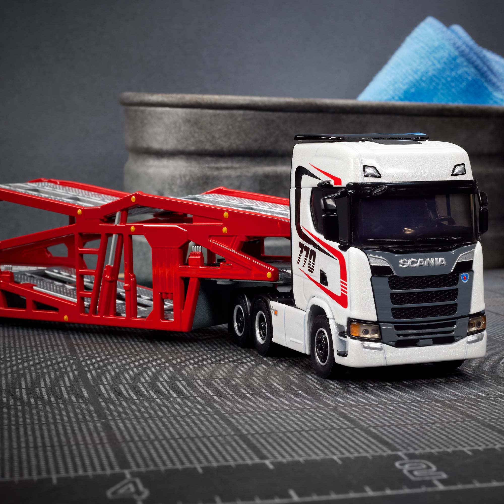 Mattel Creations Hot Wheels Elite 64 Scania 770 S