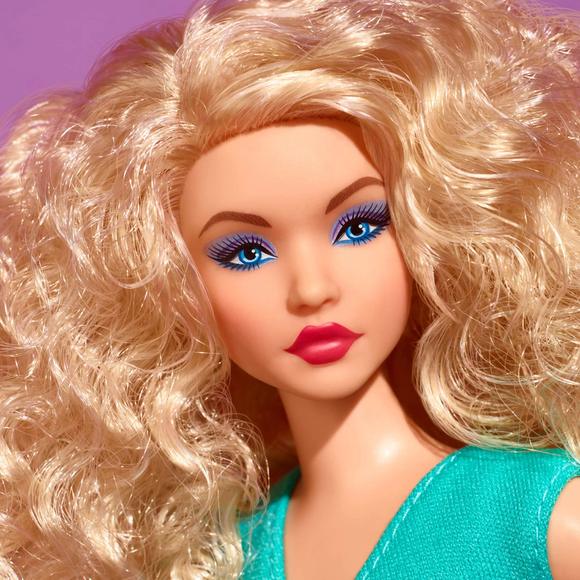 Mattel Creations Barbie Looks Doll (Curvy, Curly Blonde Hair)