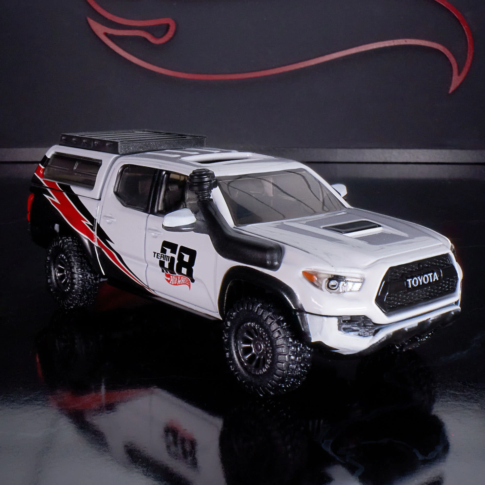 Mattel Creations Hot Wheels Elite 64 Mod Shop '17 Toyota Tacoma