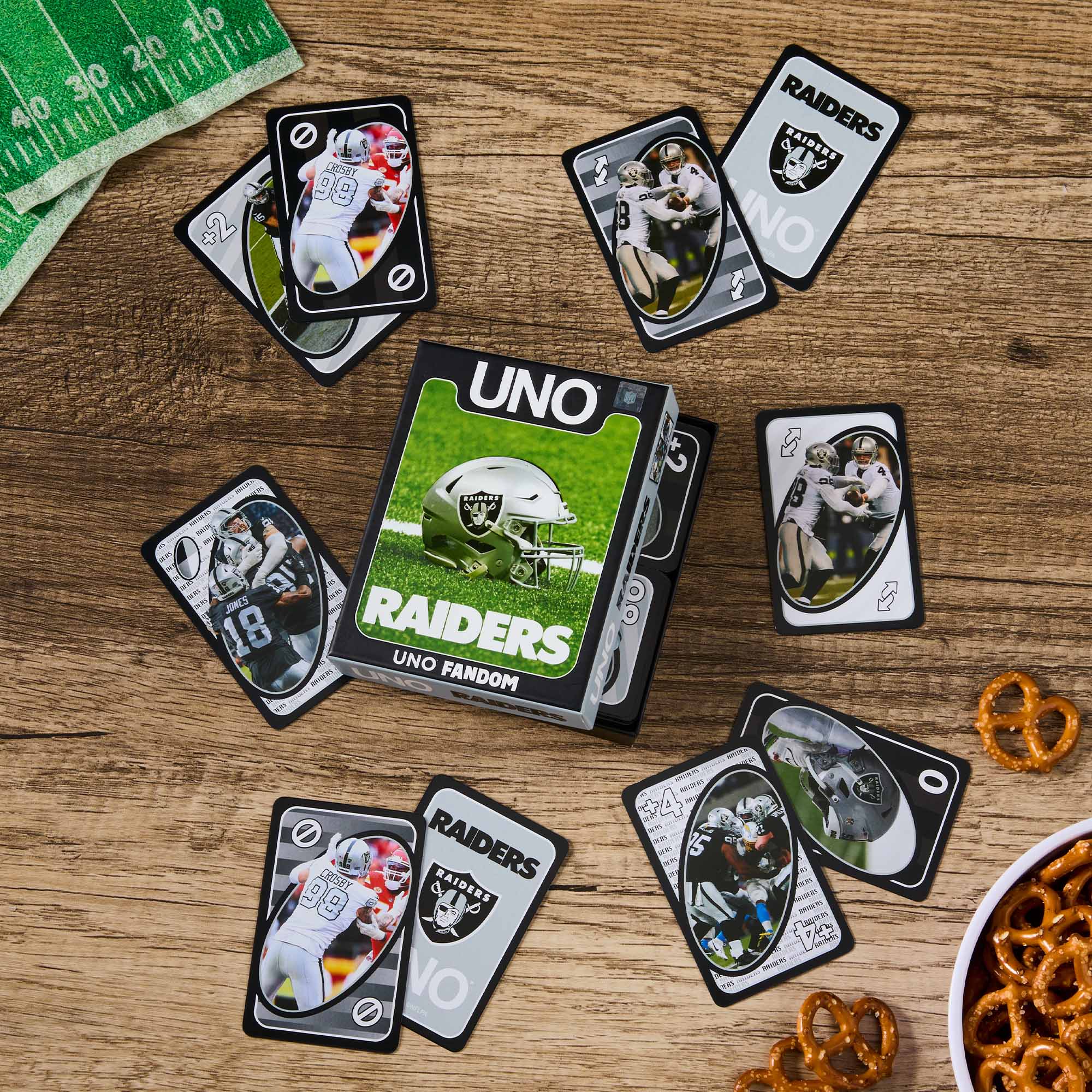 Mattel Creations UNO Fandom NFL Las Vegas Raiders Game Deck
