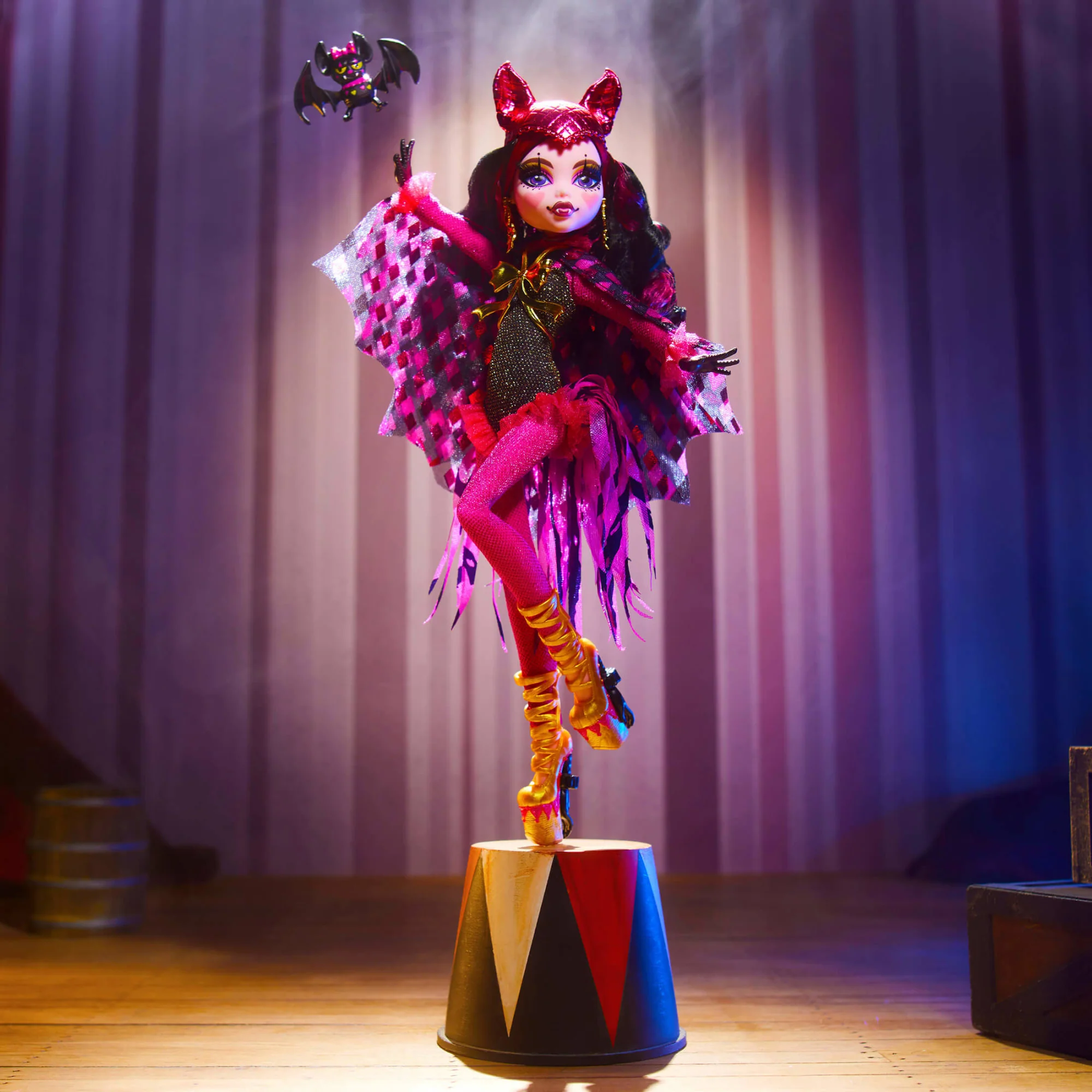 Mattel Creations Monster High Freak Du Chic Draculaura Figure