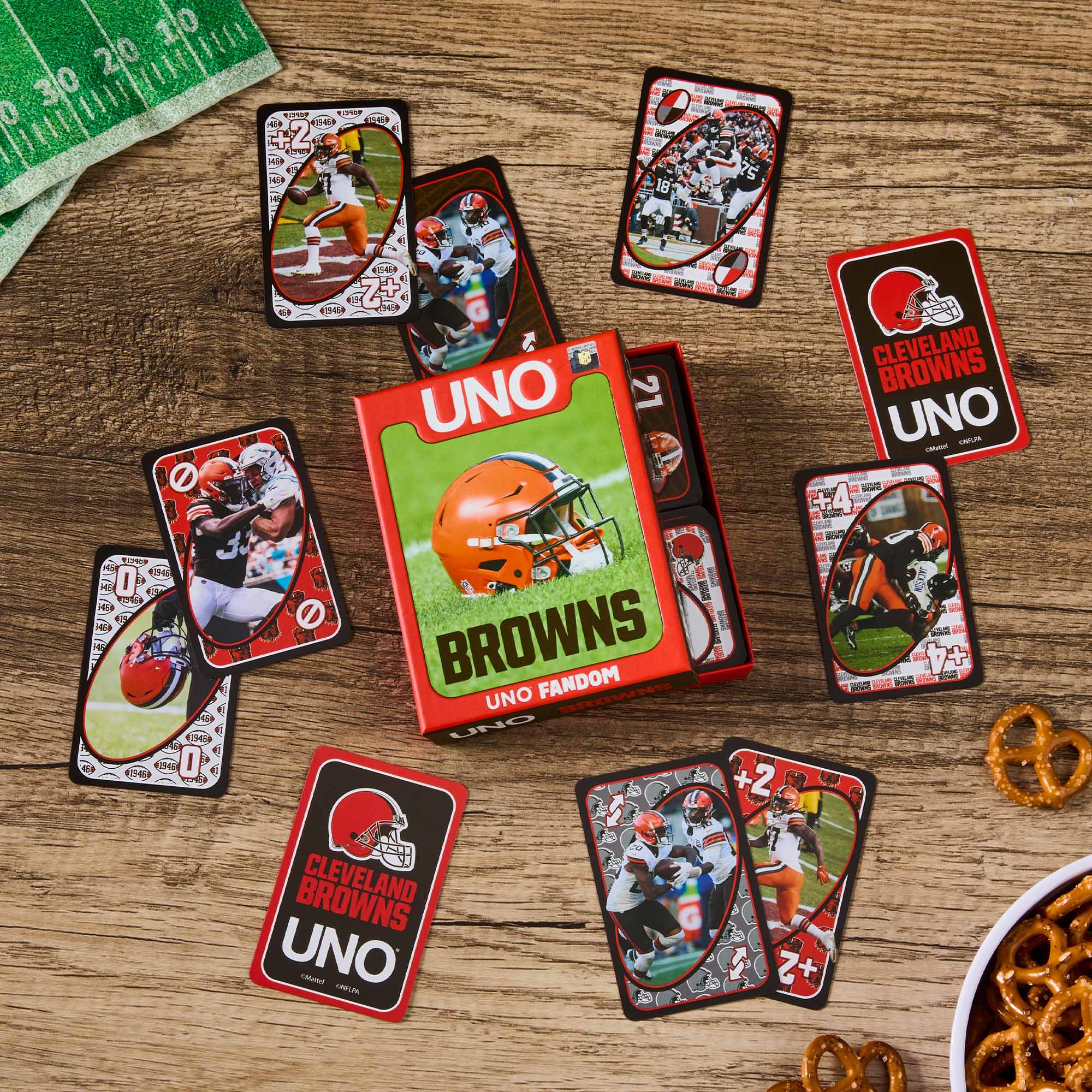 Mattel Creations UNO Fandom NFL Cleveland Browns Game Deck