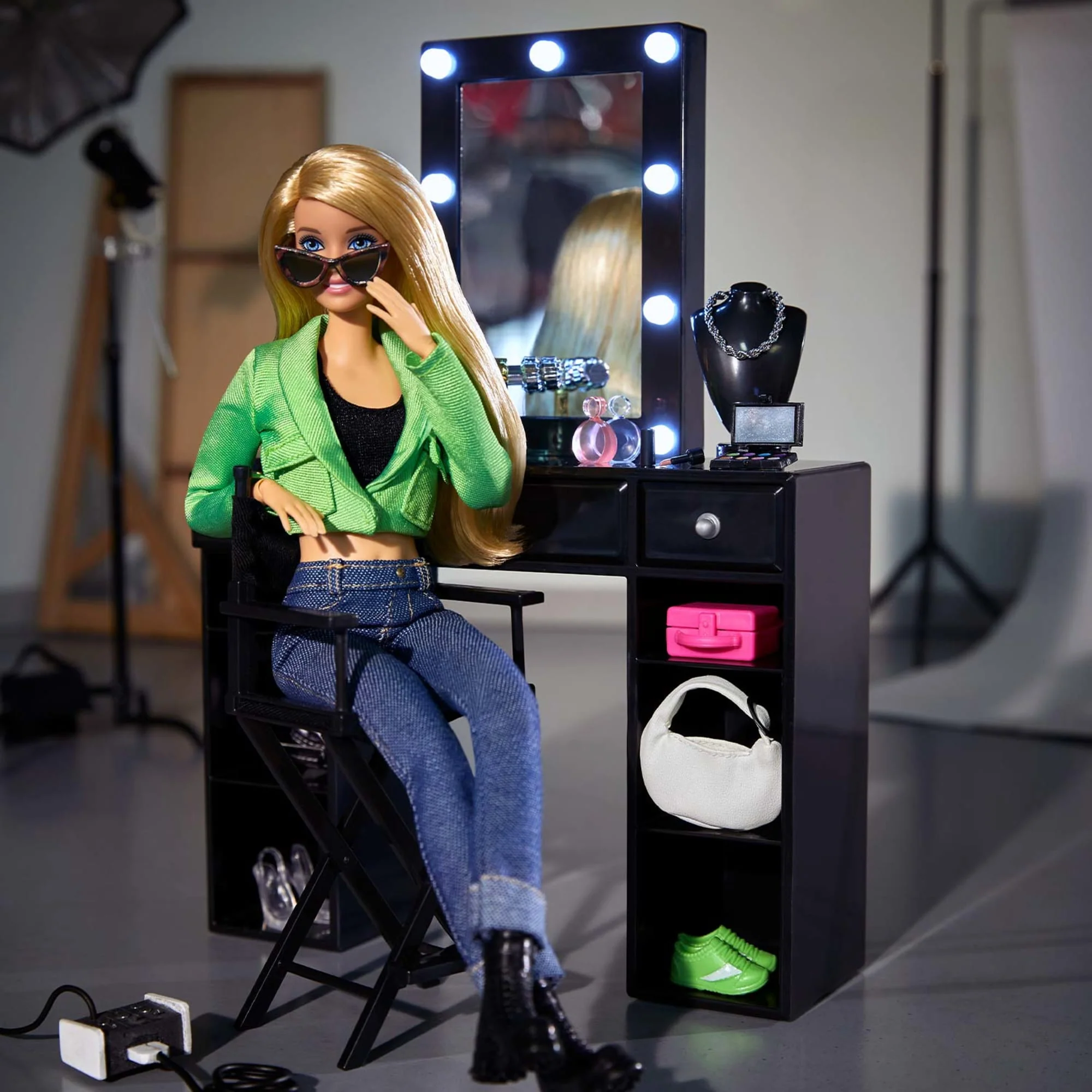 Mattel Creations @BarbieStyle Fashion Studio & Doll Set