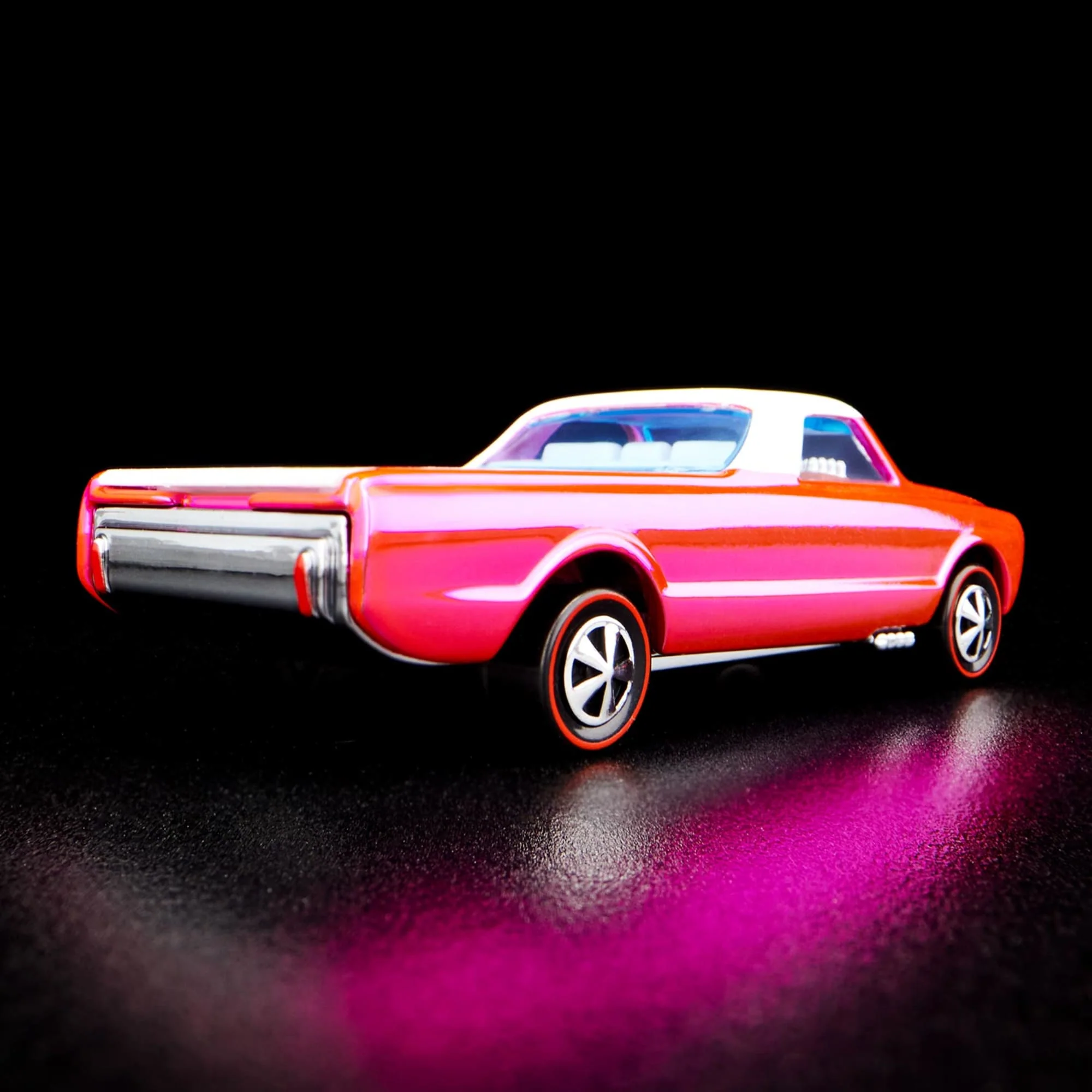 Mattel Creations RLC EXCLUSIVE 2022 PINK EDITIONS CUSTOM FLEETSIDE™