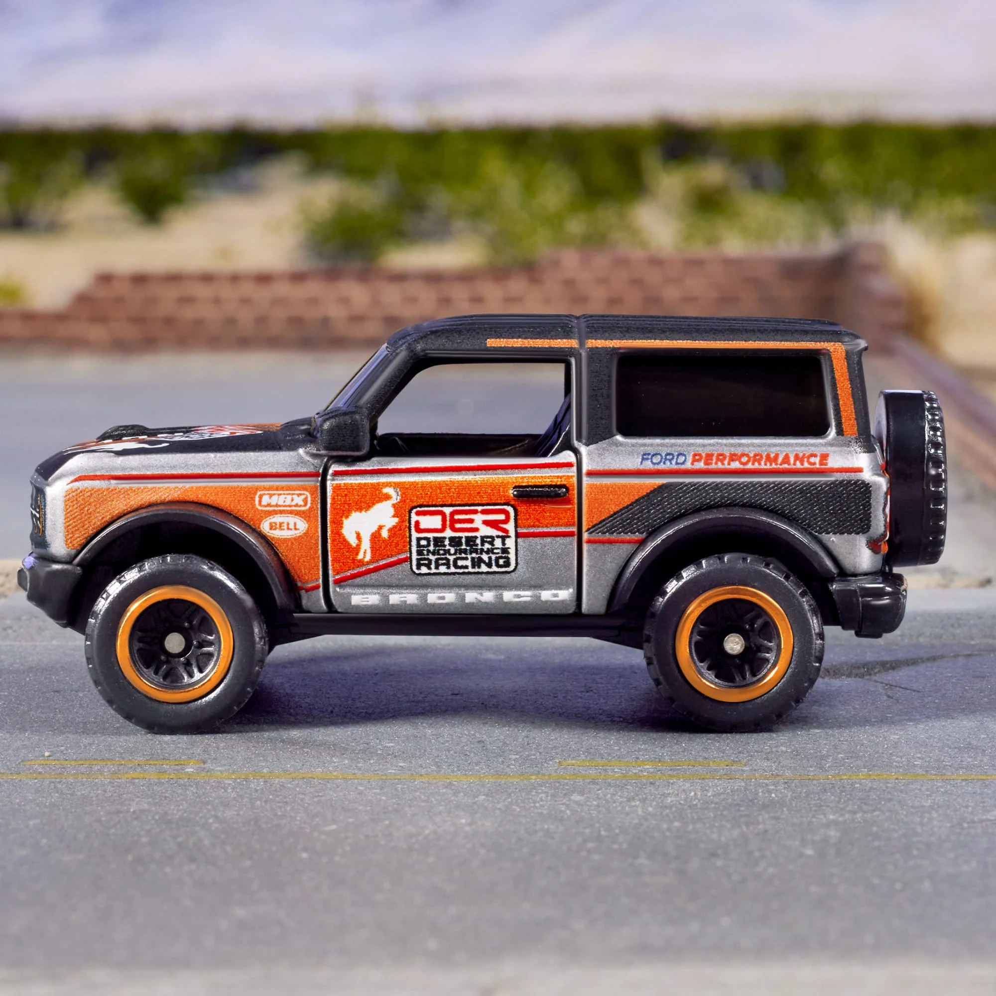 Mattel Creations Matchbox 2021 Ford Bronco