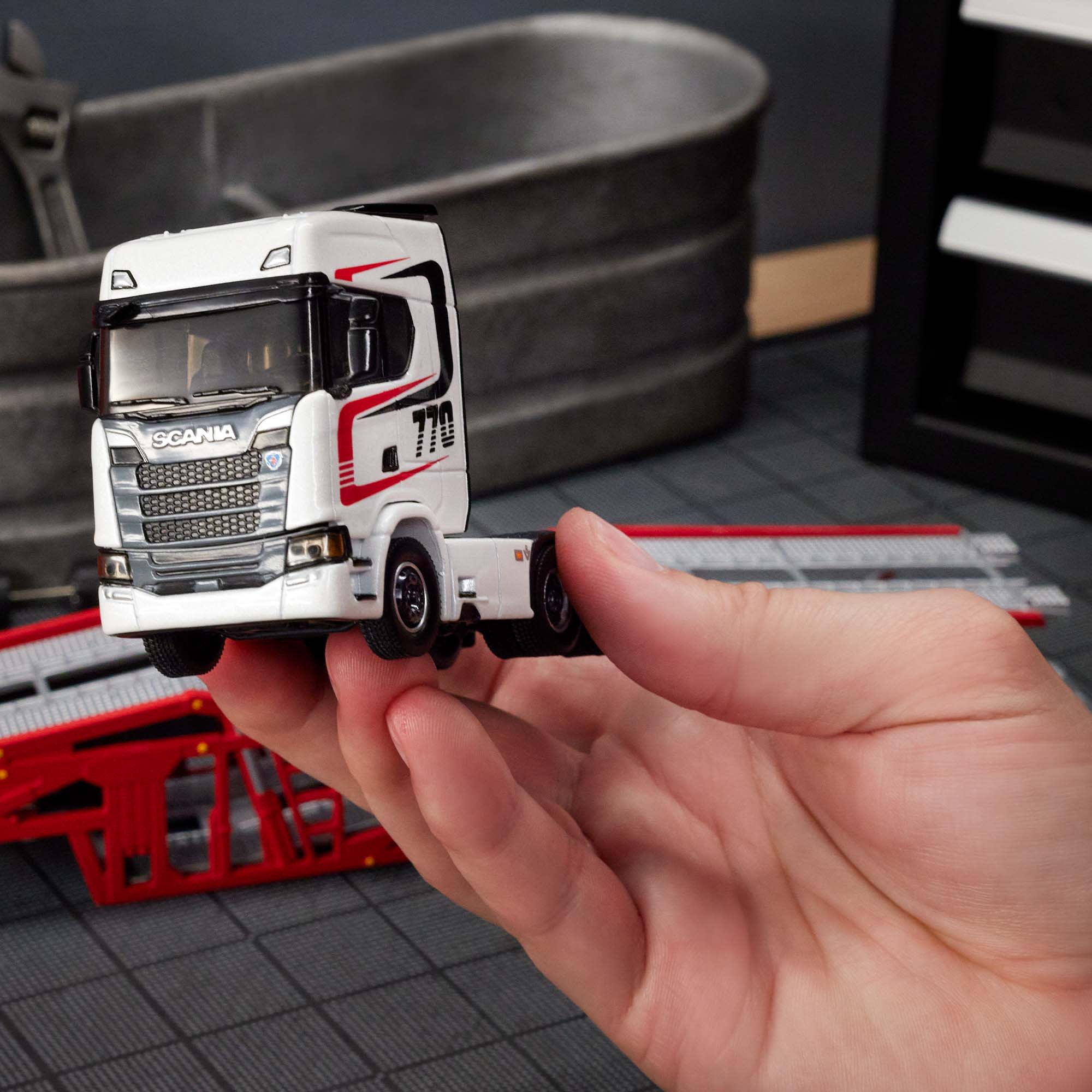 Mattel Creations Hot Wheels Elite 64 Scania 770 S