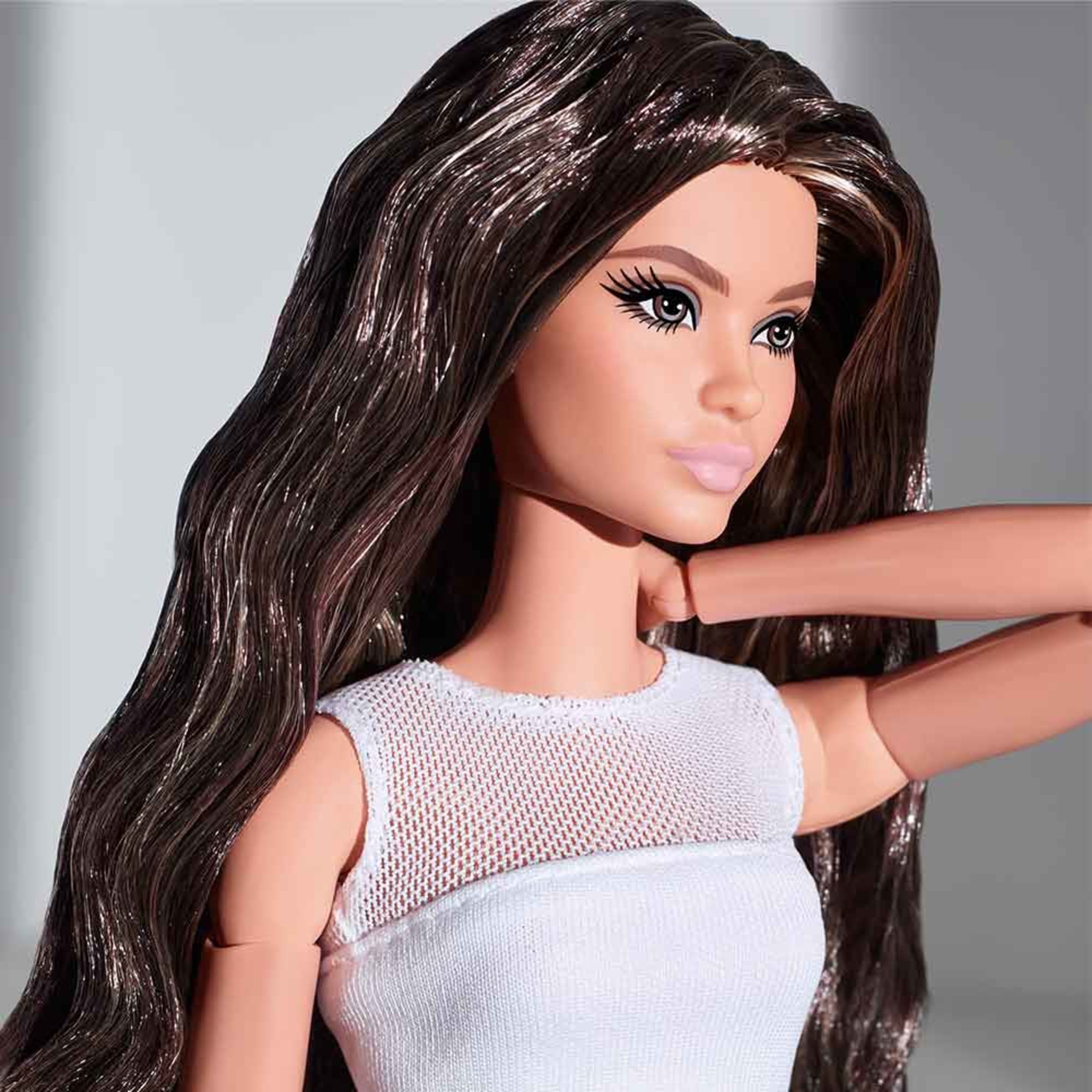 Mattel Creations Barbie Looks Doll (Original, Brunette Wavy Hair)