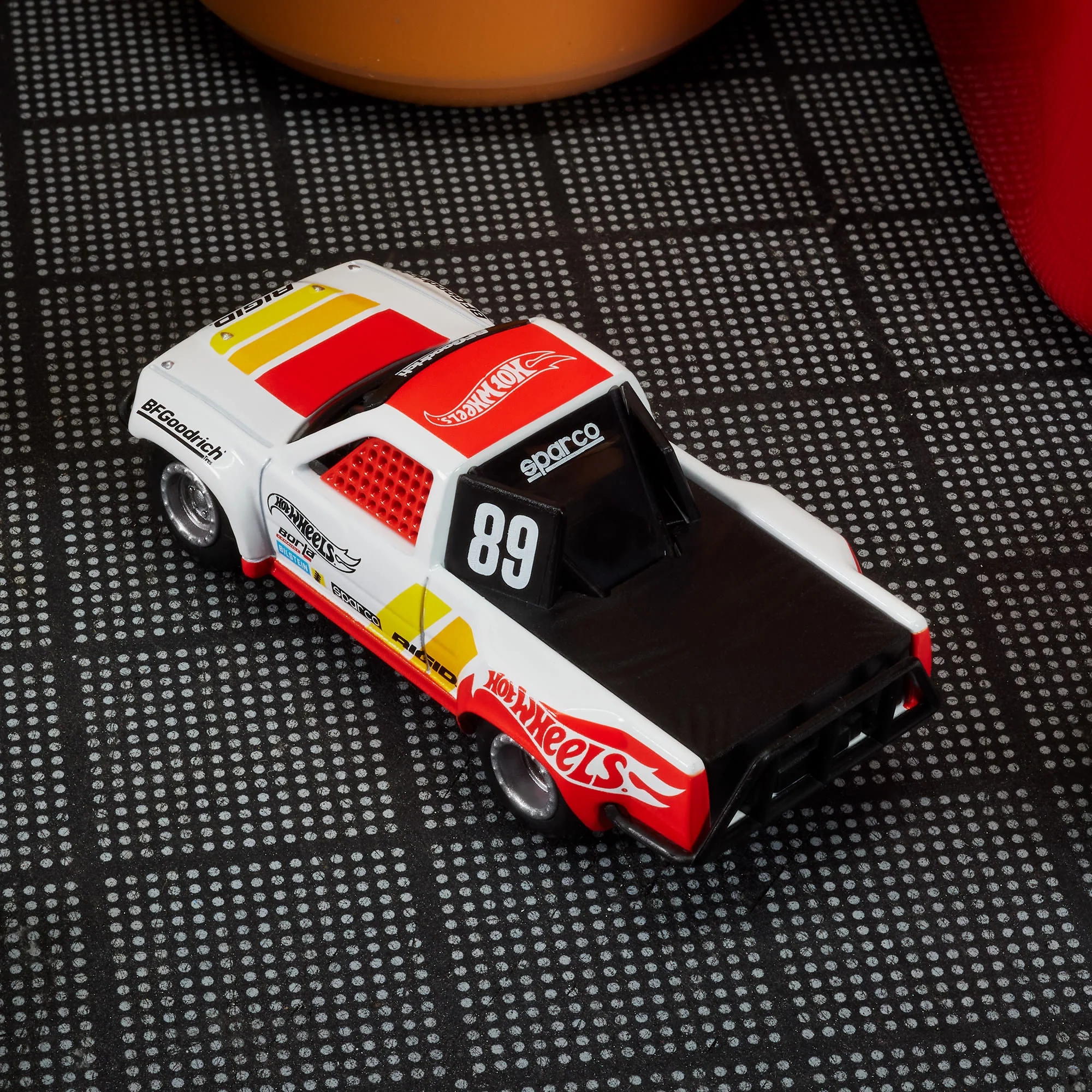 Mattel Creations Hot Wheels Elite 64 1989 Toyota HiLux Stadium Truck