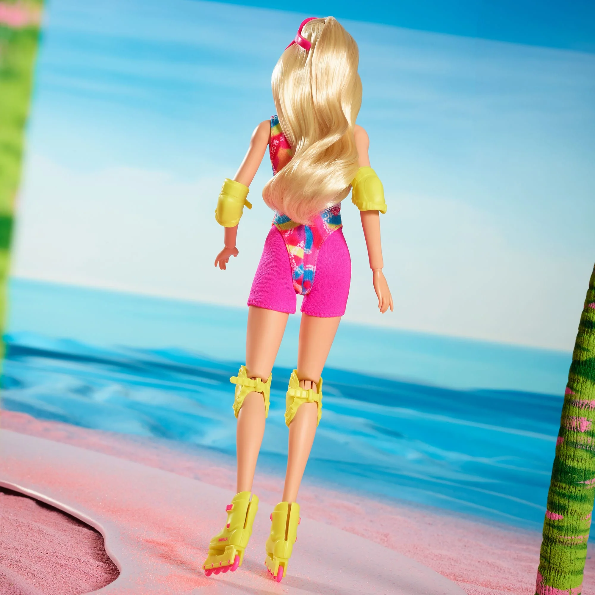 Mattel Creations Barbie in Inline Skating Outfit – Barbie The Movie