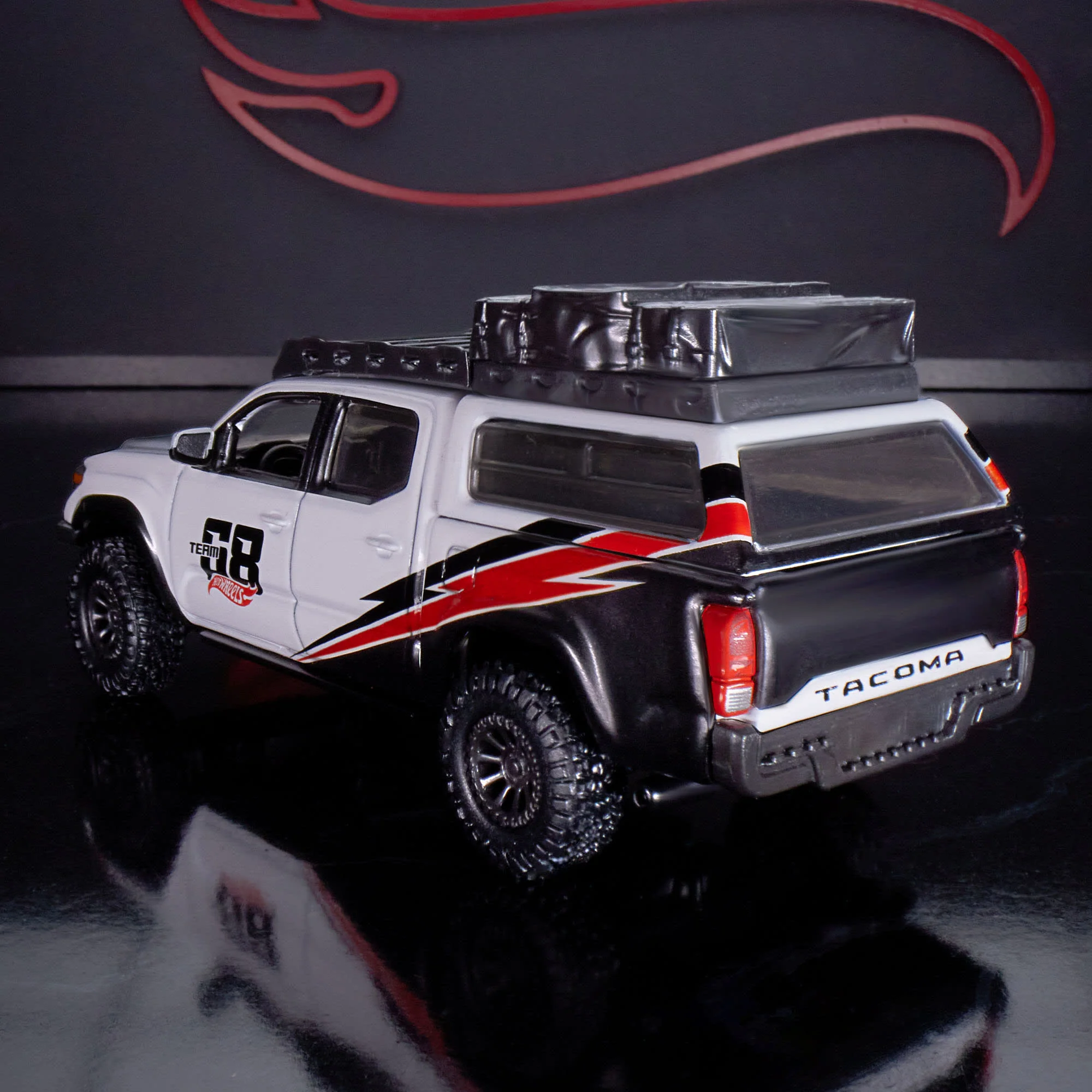 Mattel Creations Hot Wheels Elite 64 Mod Shop '17 Toyota Tacoma