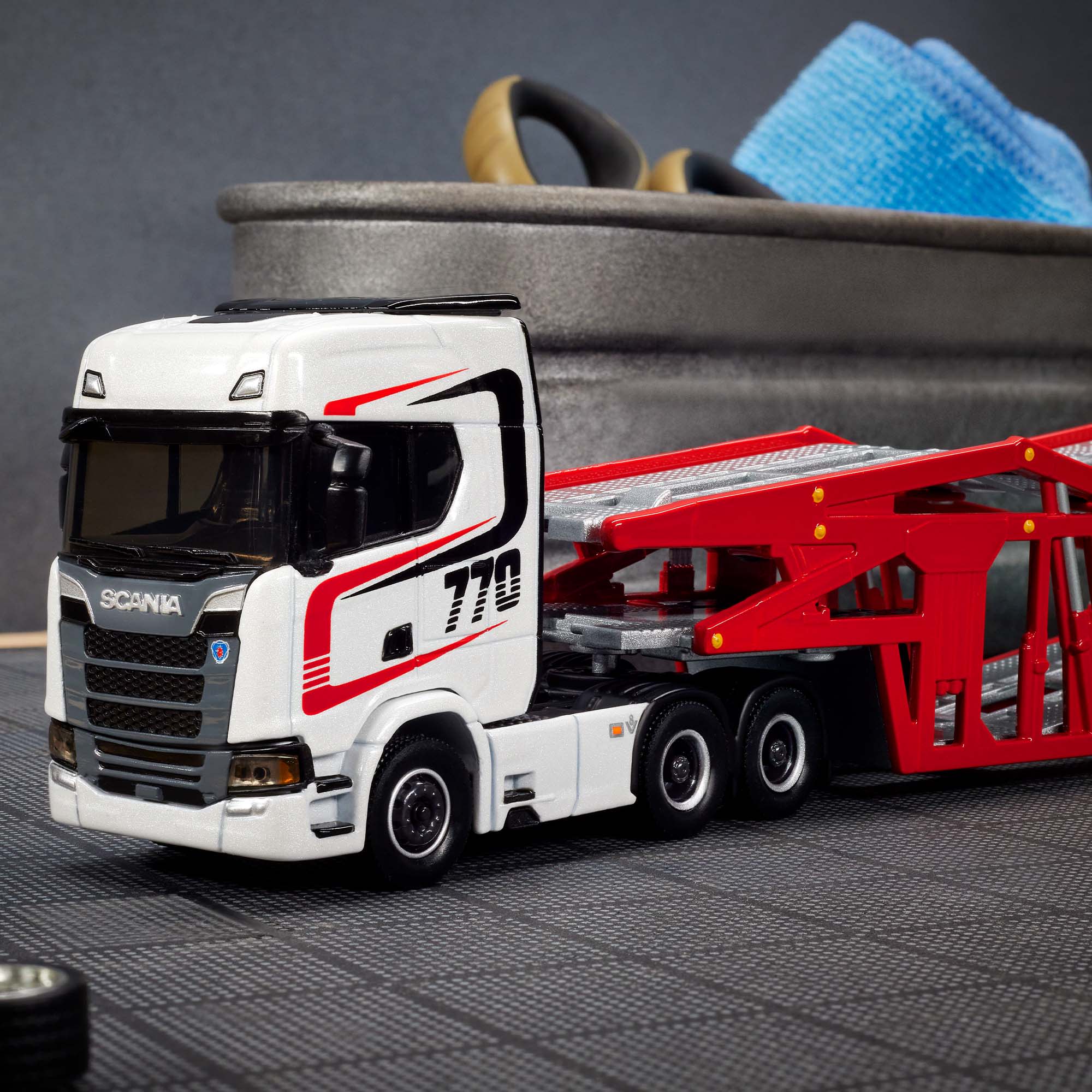 Mattel Creations Hot Wheels Elite 64 Scania 770 S