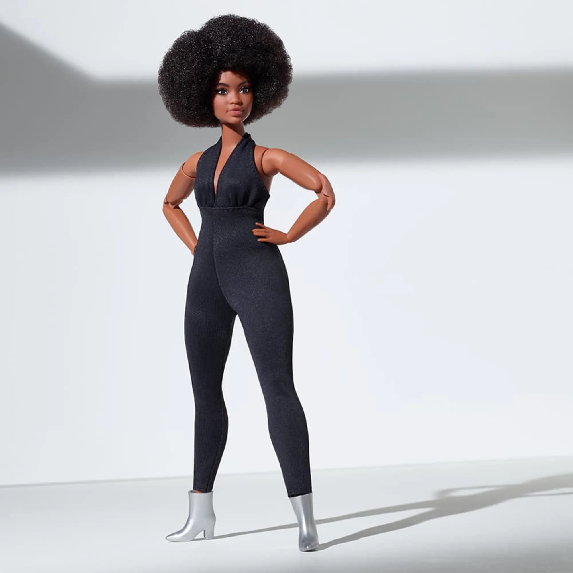 Mattel Creations Barbie Looks Doll (Curvy, Brunette)