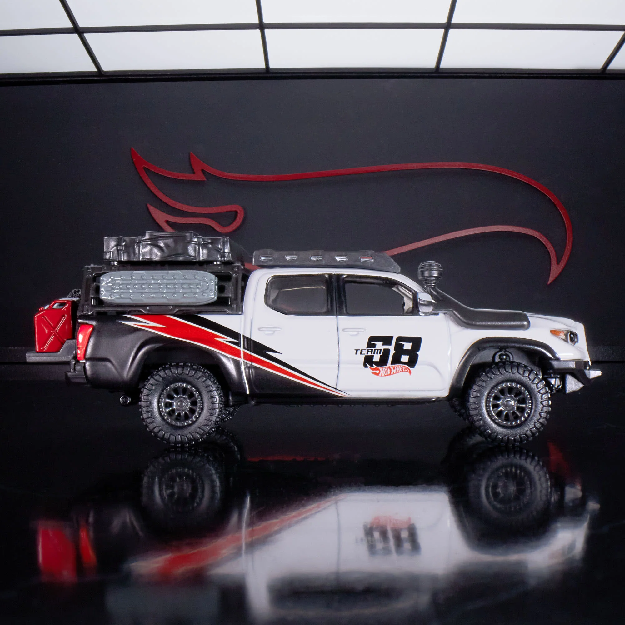 Mattel Creations Hot Wheels Elite 64 Mod Shop '17 Toyota Tacoma