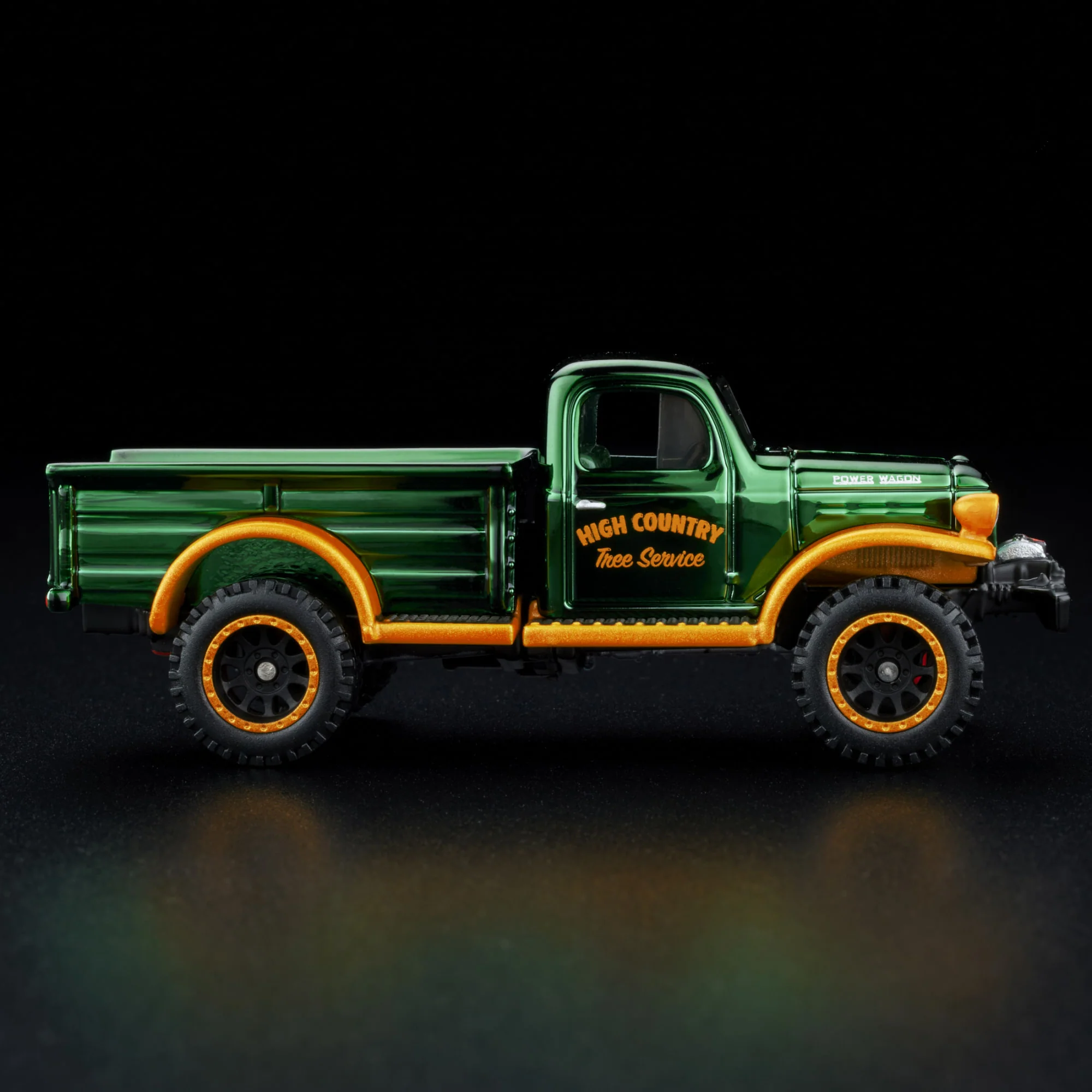 Mattel Creations RLC Exclusive Holiday 1952 Dodge Power-Wagon