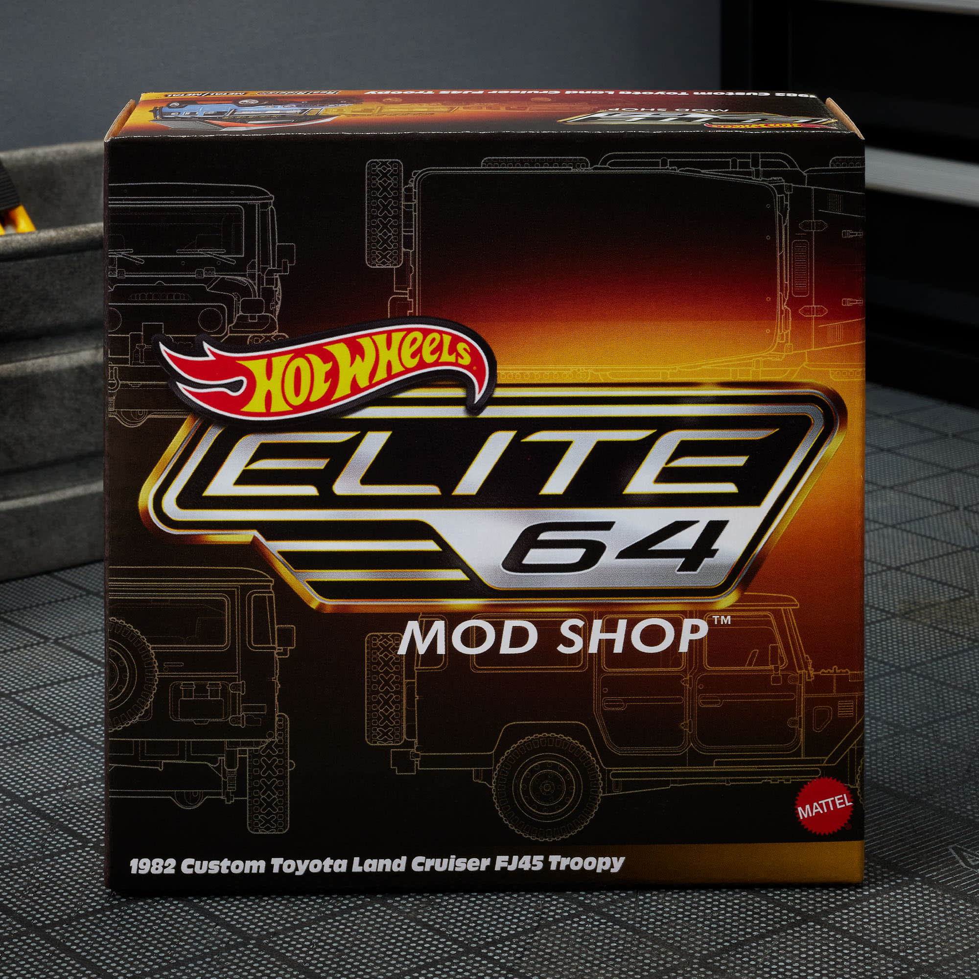 Mattel Creations Hot Wheels Elite 64 Mod Shop 1982 Custom Toyota Land Cruiser FJ45 Troopy