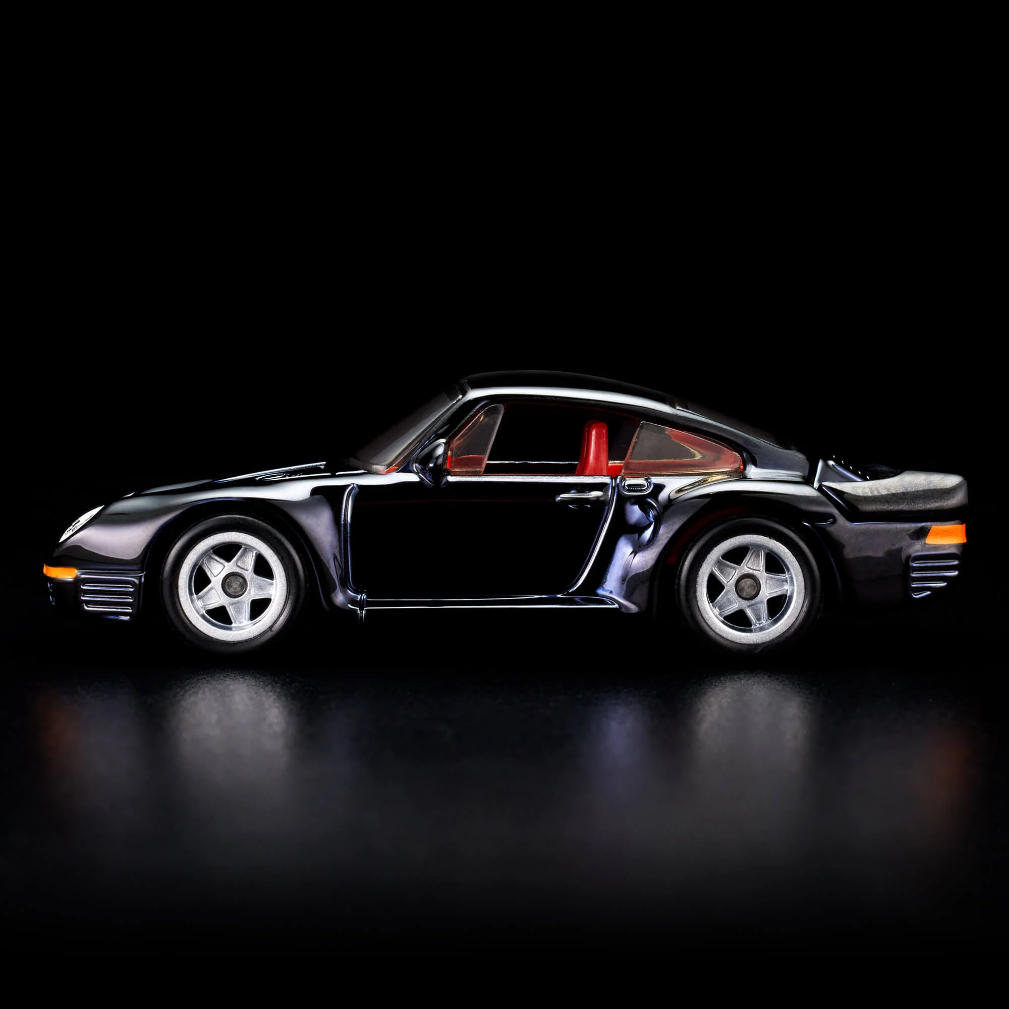 Mattel Creations RLC Exclusive 1986 Porsche 959