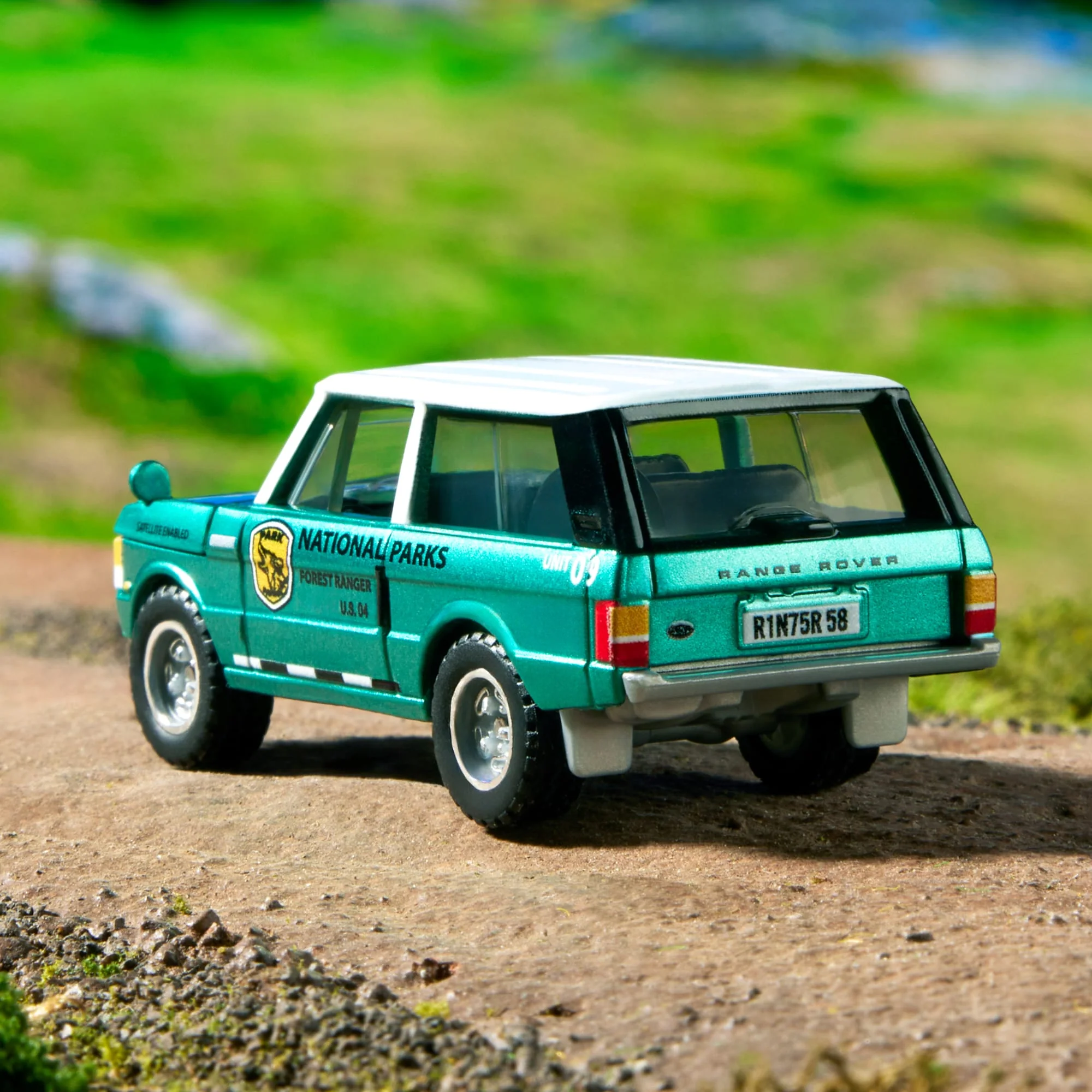 Mattel Creations Matchbox 1975 Range Rover